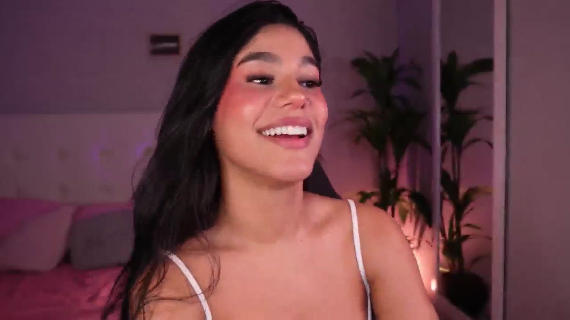 Gallery image thumbnail from Mia_gabbaai's myfreecams stream on, 11/01/2025, 18:37 image 16 of 20