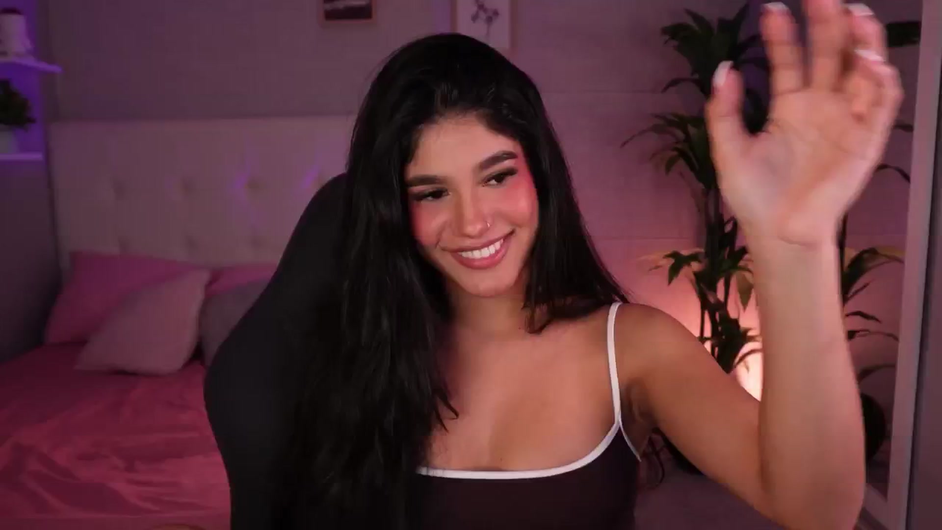 Gallery image thumbnail from Mia_gabbaai's myfreecams stream on, 11/01/2025, 18:37 image 1 of 20