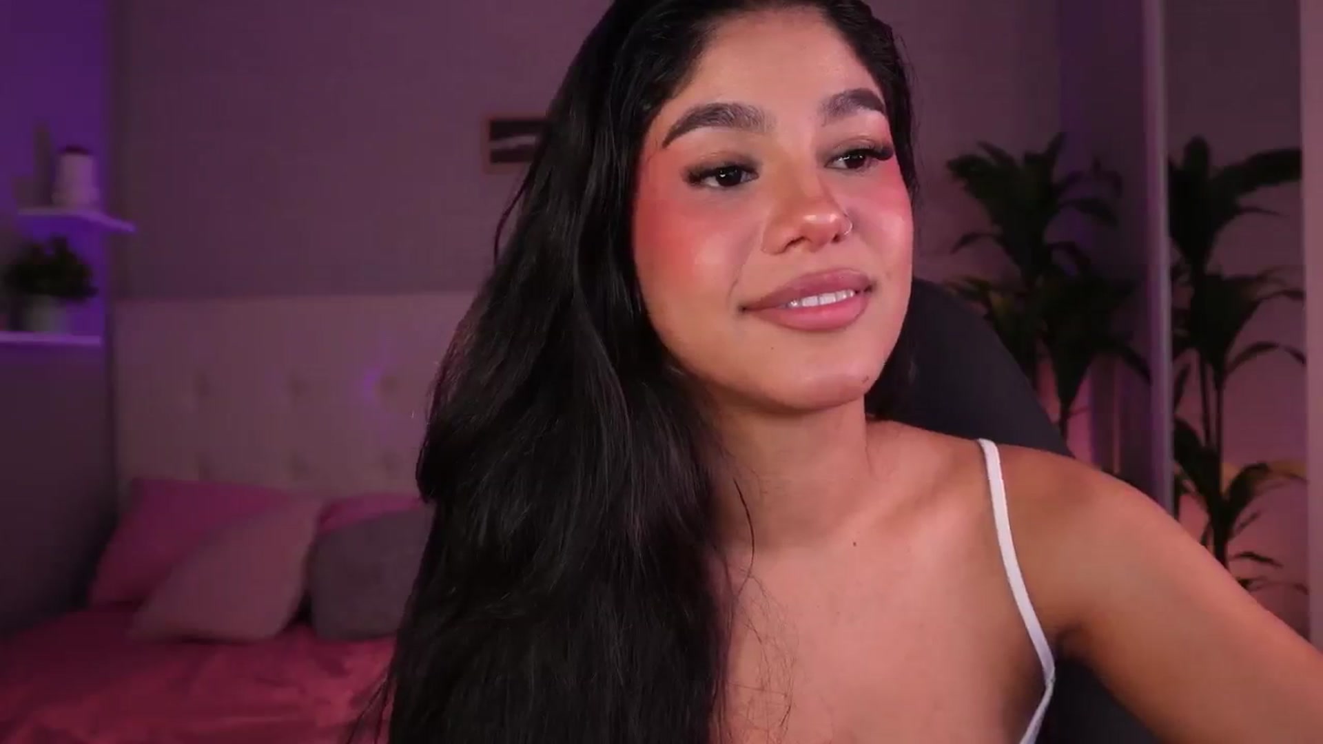 Gallery image thumbnail from Mia_gabbaai's myfreecams stream on, 11/01/2025, 18:37 image 12 of 20