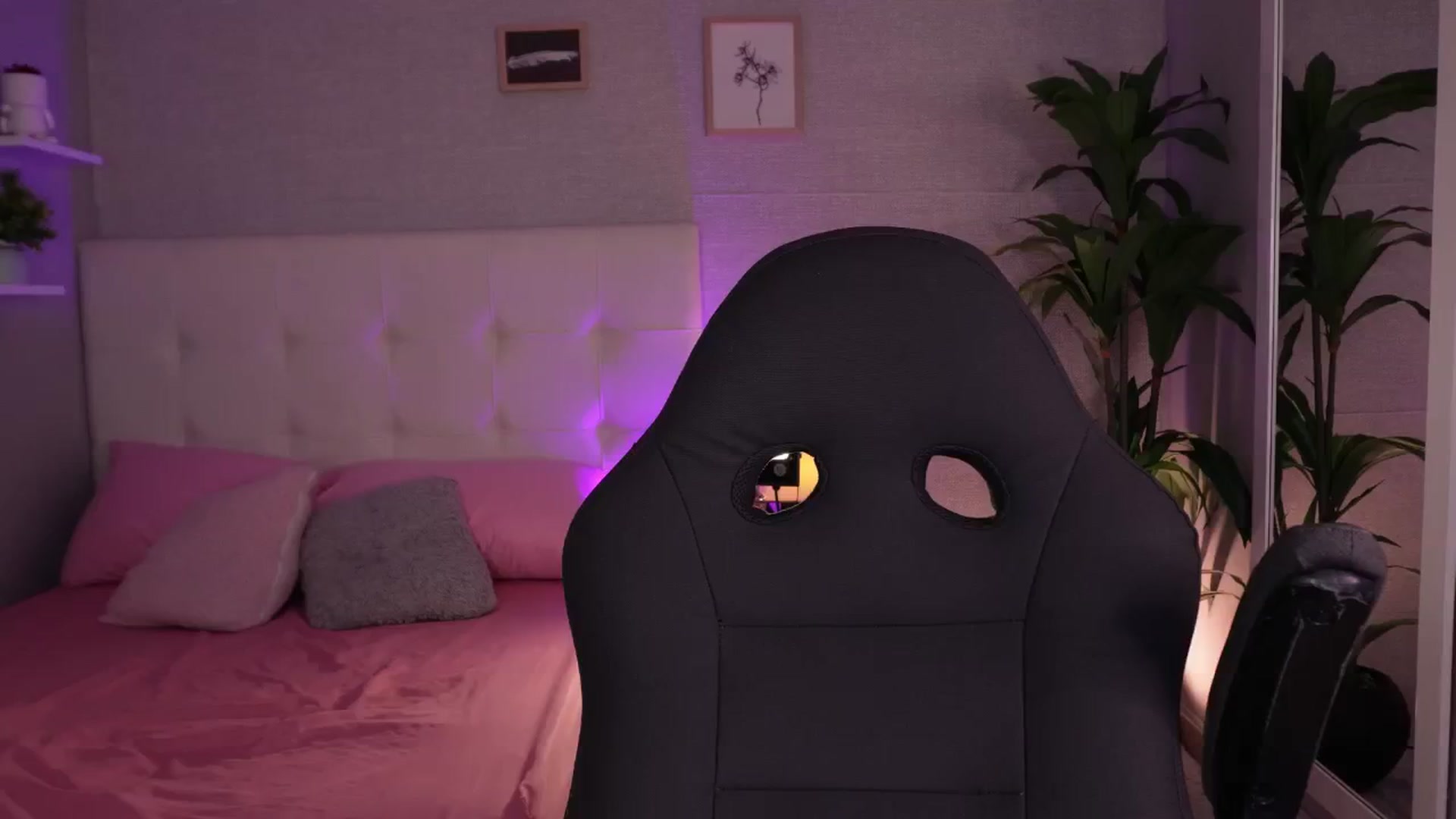 Gallery image thumbnail from Mia_gabbaai's myfreecams stream on, 11/02/2025, 14:14 image 8 of 20