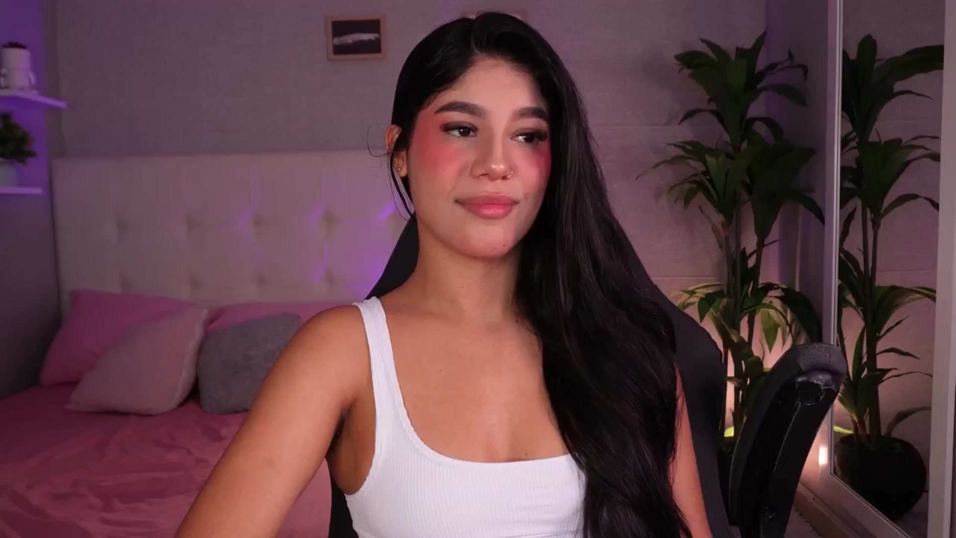 Gallery image thumbnail from Mia_gabbaai's myfreecams stream on, 11/02/2025, 14:14 image 3 of 20