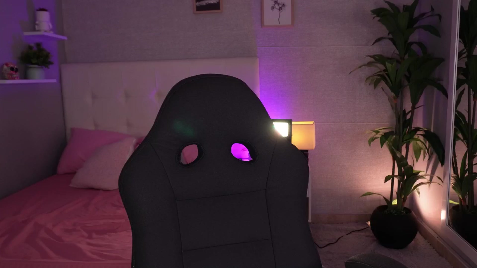 Gallery image thumbnail from Mia_gabbaai's myfreecams stream on, 11/02/2025, 17:34 image 16 of 20