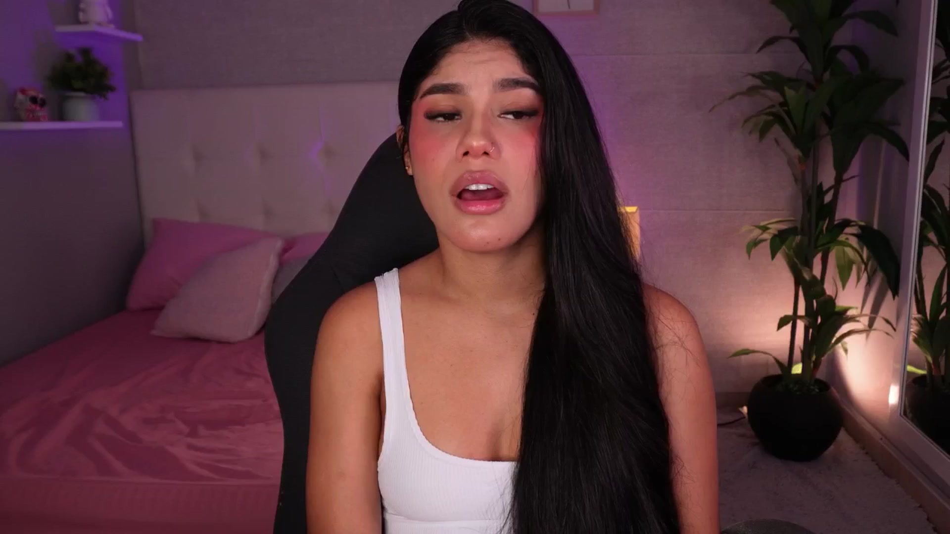 Gallery image thumbnail from Mia_gabbaai's myfreecams stream on, 11/02/2025, 17:34 image 5 of 20