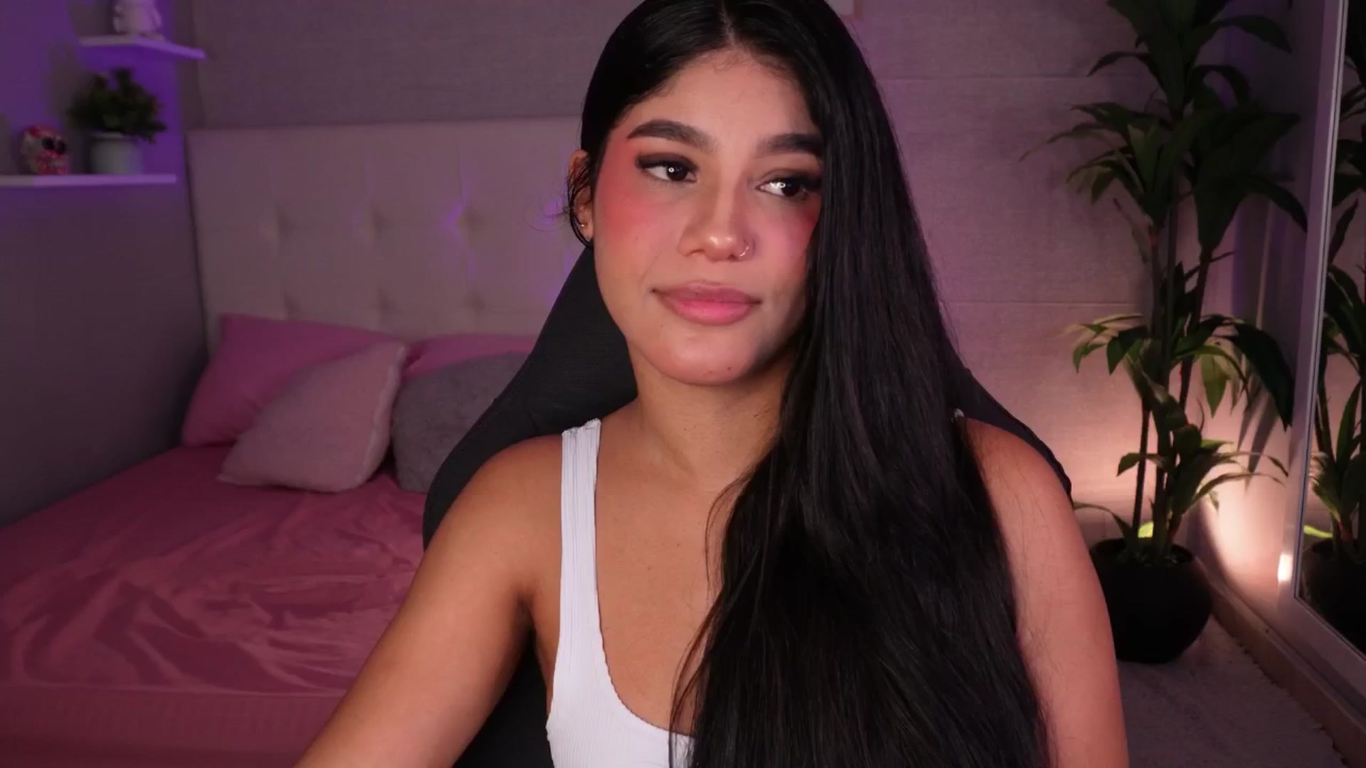 Gallery image thumbnail from Mia_gabbaai's myfreecams stream on, 11/02/2025, 17:34 image 10 of 20