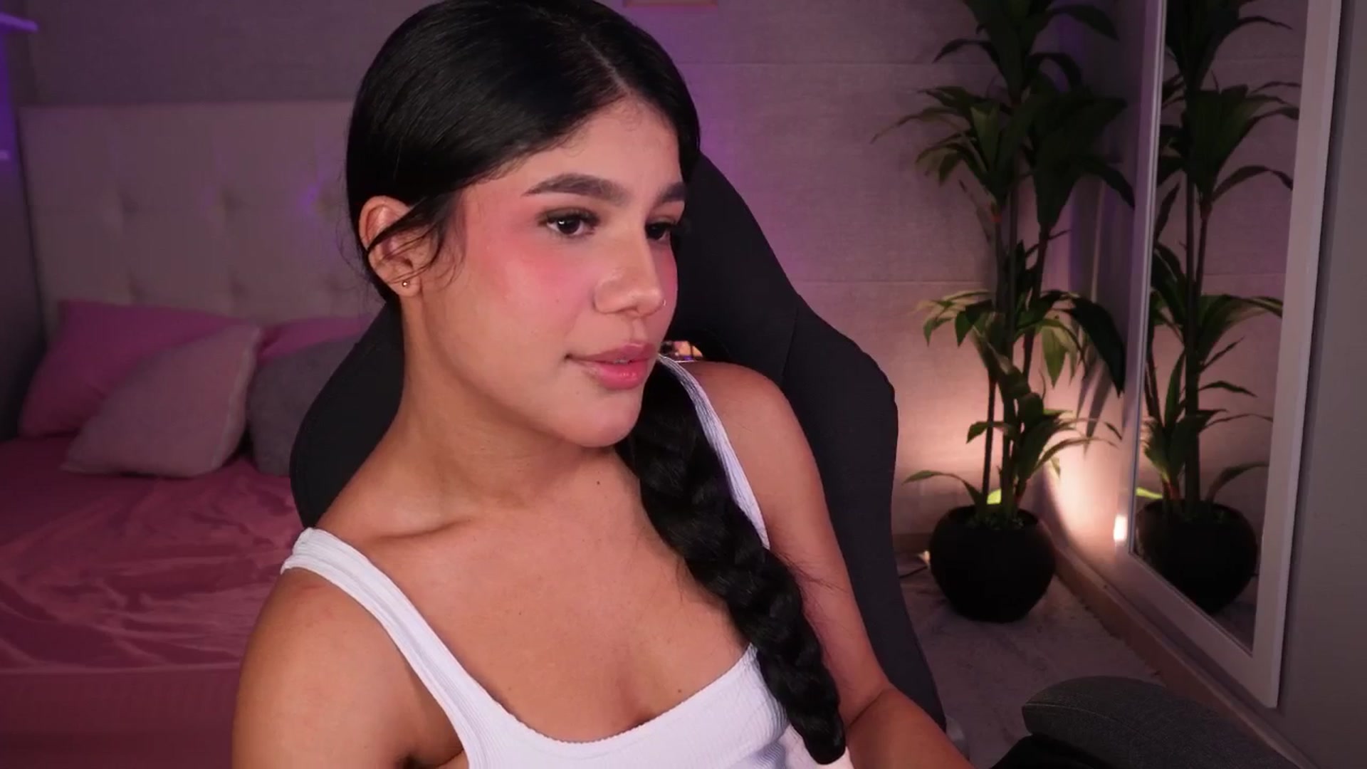Gallery image thumbnail from Mia_gabbaai's myfreecams stream on, 11/02/2025, 18:31 image 11 of 20