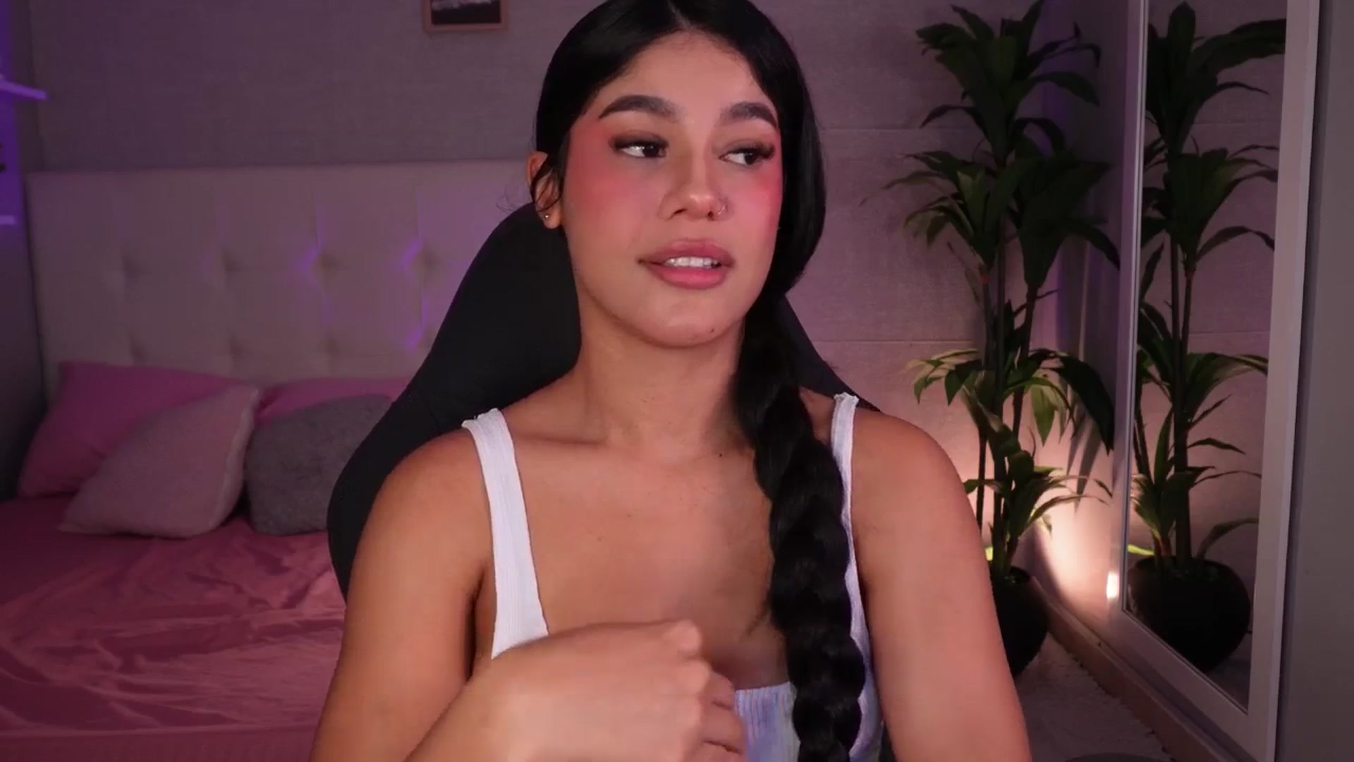 Gallery image thumbnail from Mia_gabbaai's myfreecams stream on, 11/02/2025, 18:31 image 5 of 20