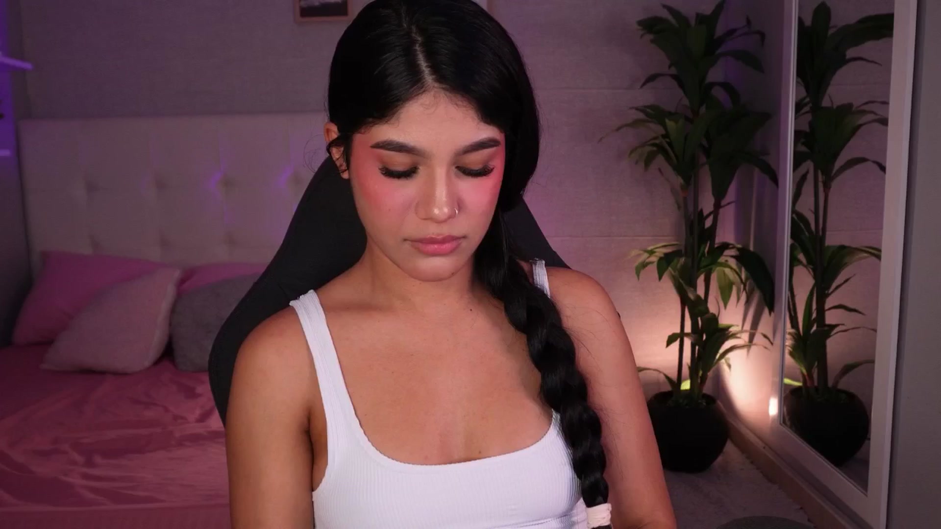 Gallery image thumbnail from Mia_gabbaai's myfreecams stream on, 11/02/2025, 18:31 image 1 of 20