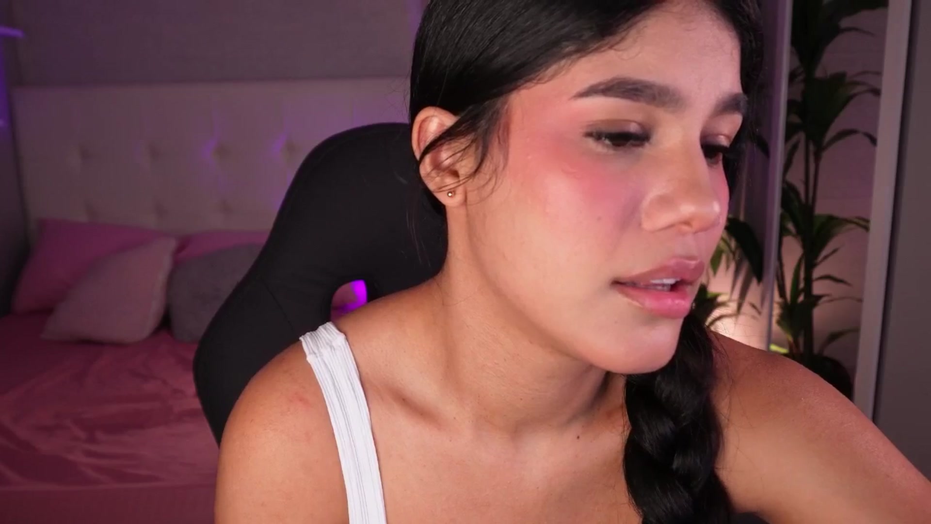 Gallery image thumbnail from Mia_gabbaai's myfreecams stream on, 11/02/2025, 18:31 image 12 of 20