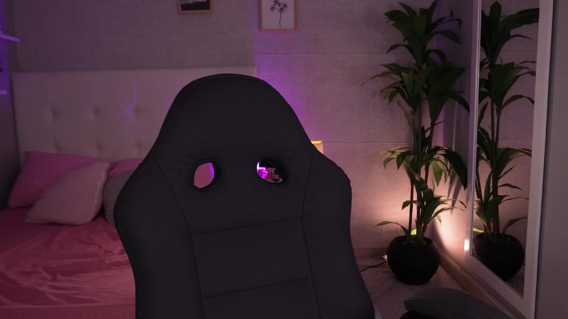 Gallery image thumbnail from Mia_gabbaai's myfreecams stream on, 11/02/2025, 18:31 image 7 of 20