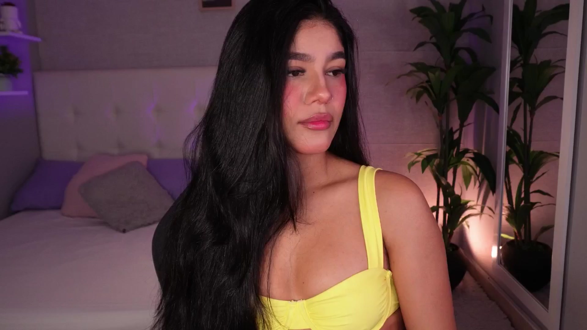 Gallery image thumbnail from Mia_gabbaai's myfreecams stream on, 11/03/2025, 13:19 image 1 of 20