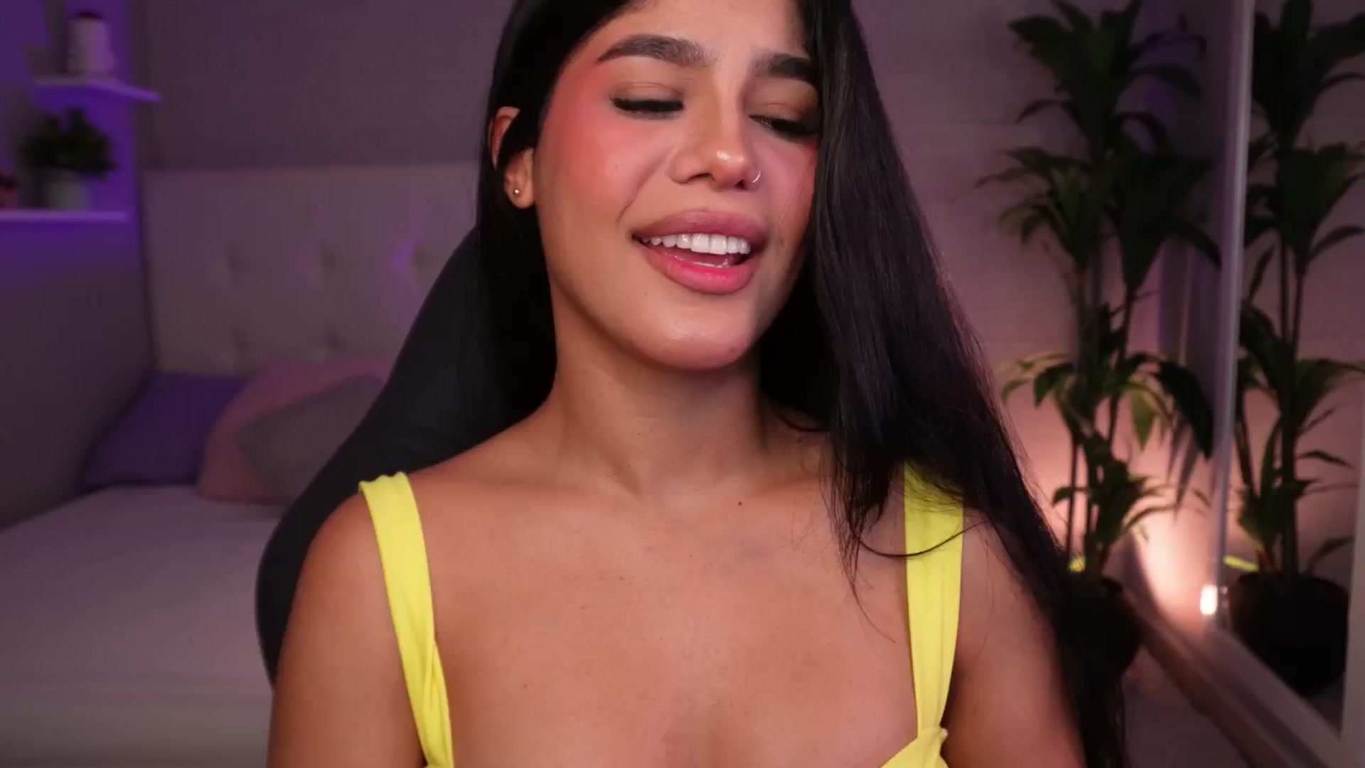 Gallery image thumbnail from Mia_gabbaai's myfreecams stream on, 11/03/2025, 16:52 image 9 of 20