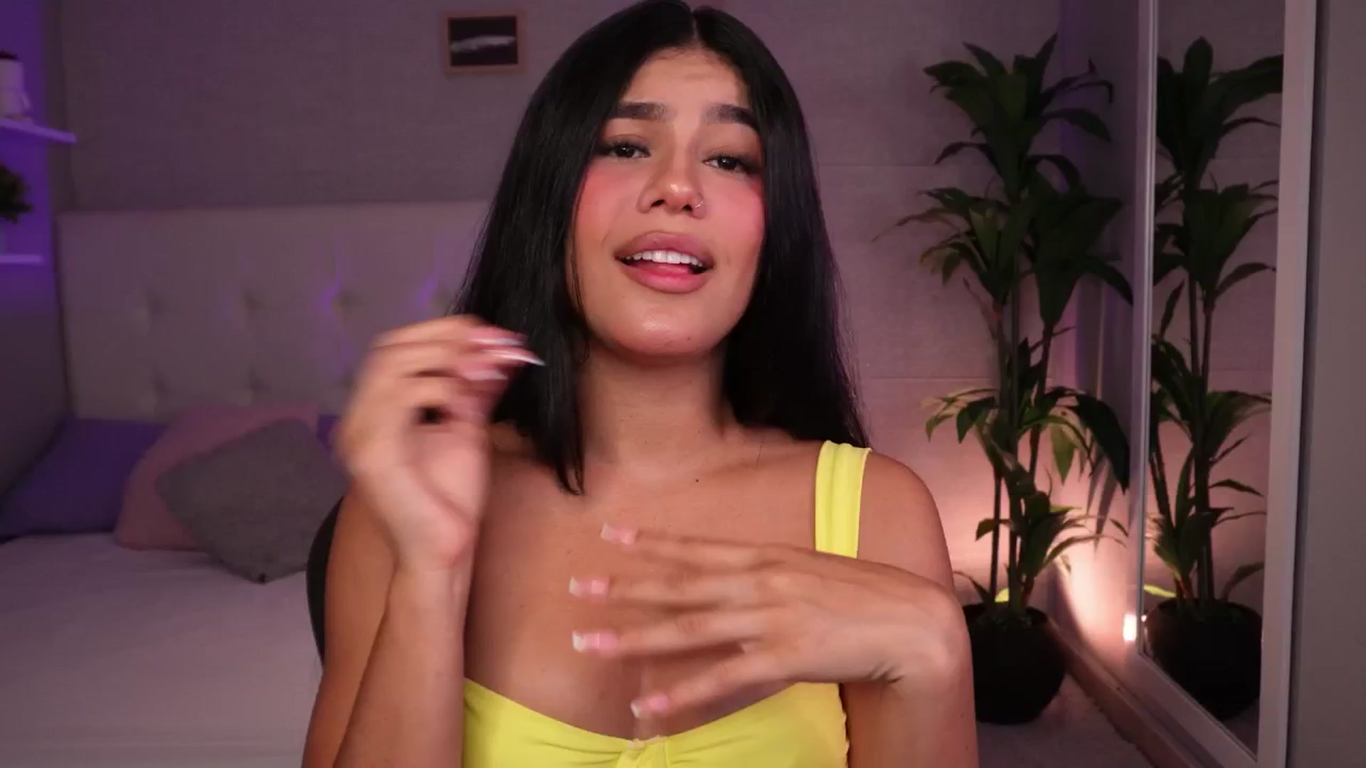 Gallery image thumbnail from Mia_gabbaai's myfreecams stream on, 11/03/2025, 16:52 image 14 of 20