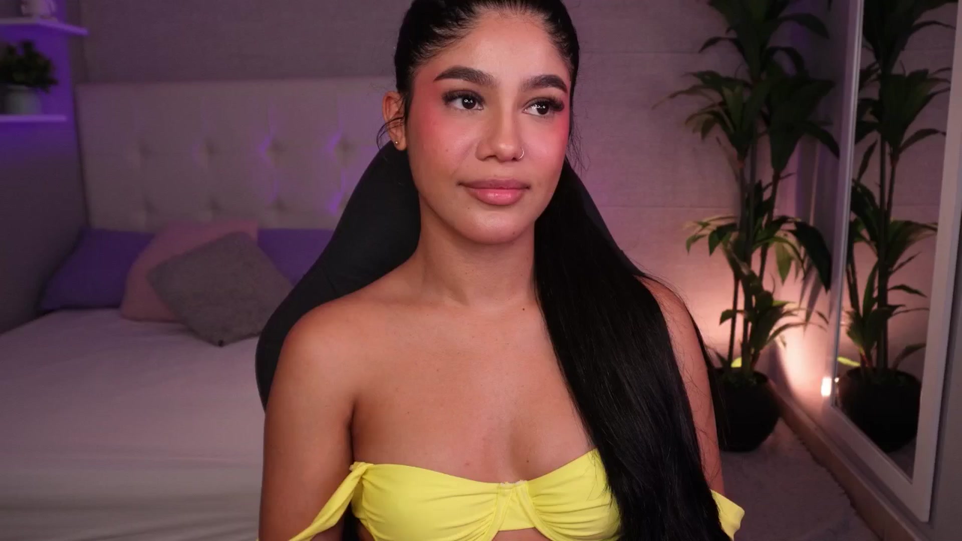 Gallery image thumbnail from Mia_gabbaai's myfreecams stream on, 11/03/2025, 18:32 image 18 of 20