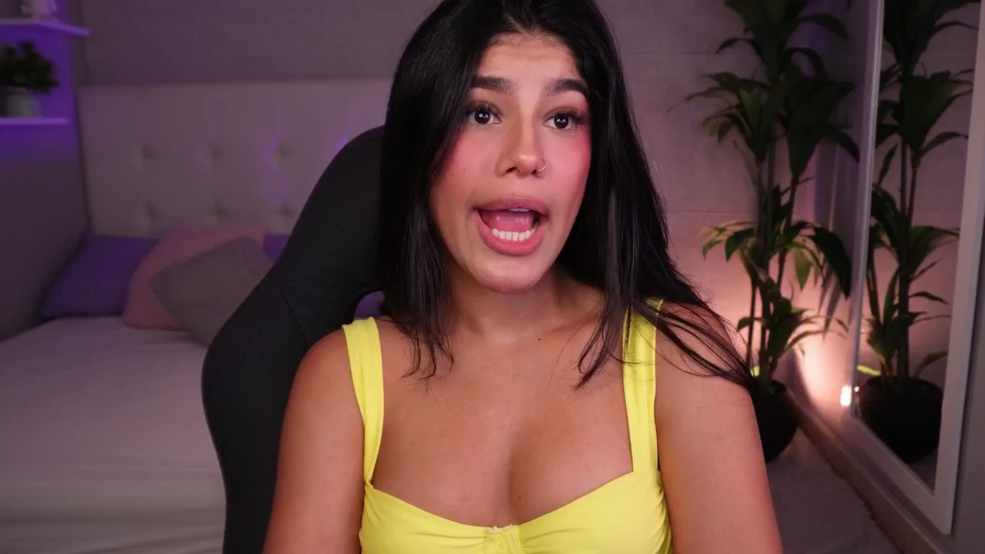Gallery image thumbnail from Mia_gabbaai's myfreecams stream on, 11/03/2025, 18:32 image 5 of 20