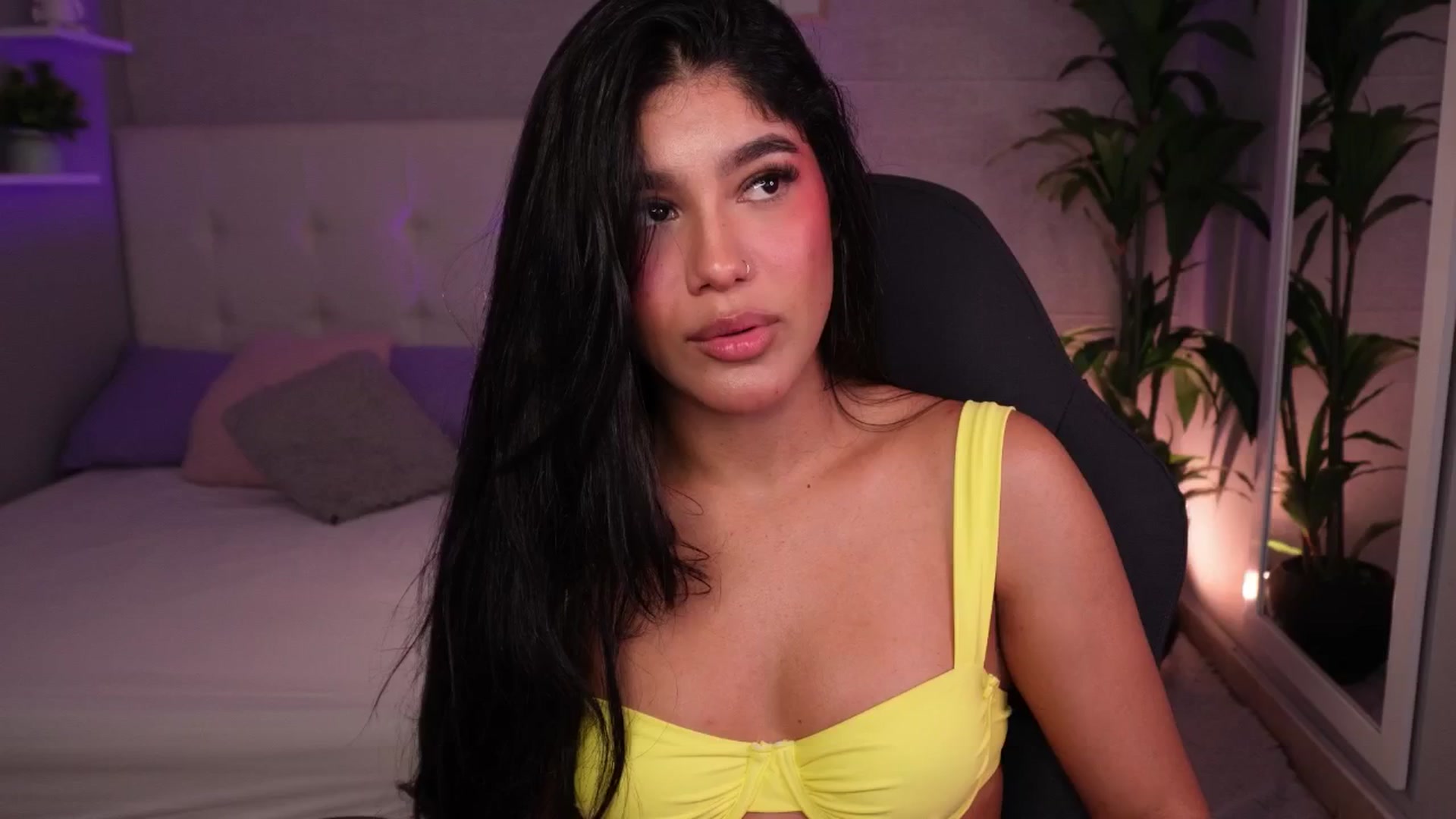 Gallery image thumbnail from Mia_gabbaai's myfreecams stream on, 11/03/2025, 18:32 image 11 of 20