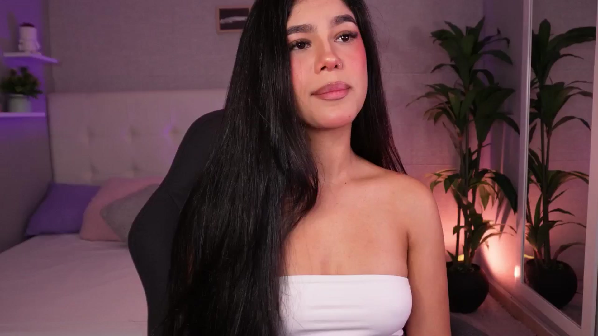 Gallery image thumbnail from Mia_gabbaai's myfreecams stream on, 11/04/2025, 14:10 image 14 of 20