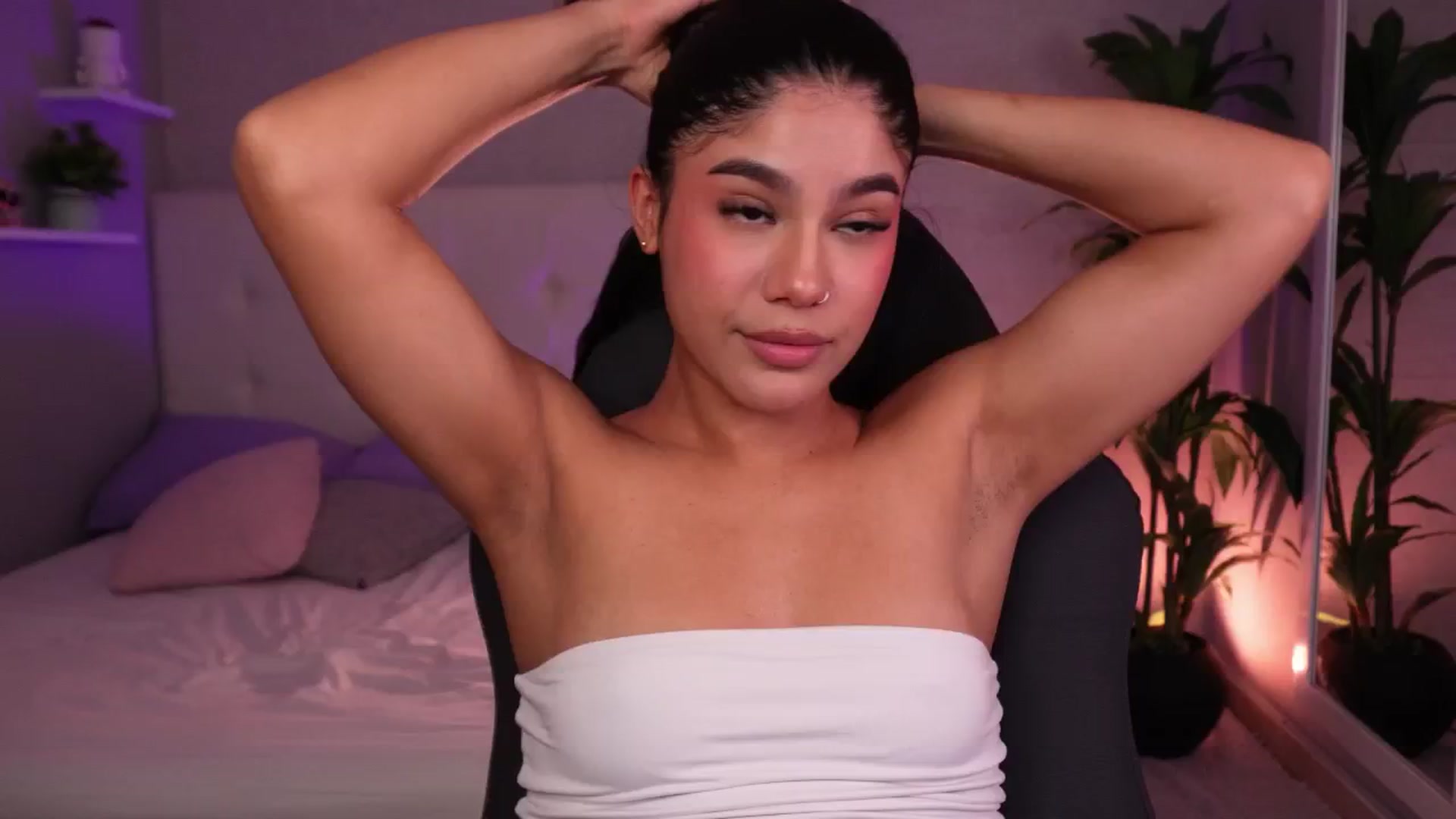 Gallery image thumbnail from Mia_gabbaai's myfreecams stream on, 11/04/2025, 18:31 image 16 of 20