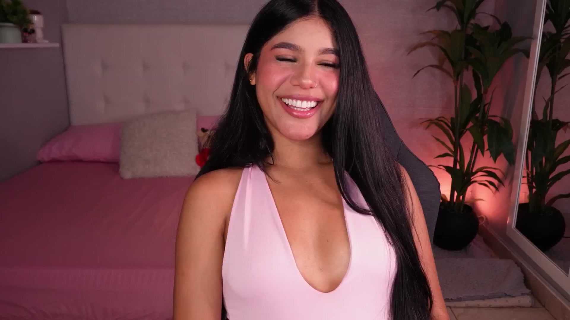 Gallery image thumbnail from Mia_gabbaai's myfreecams stream on, 12/12/2025, 13:07 image 11 of 20