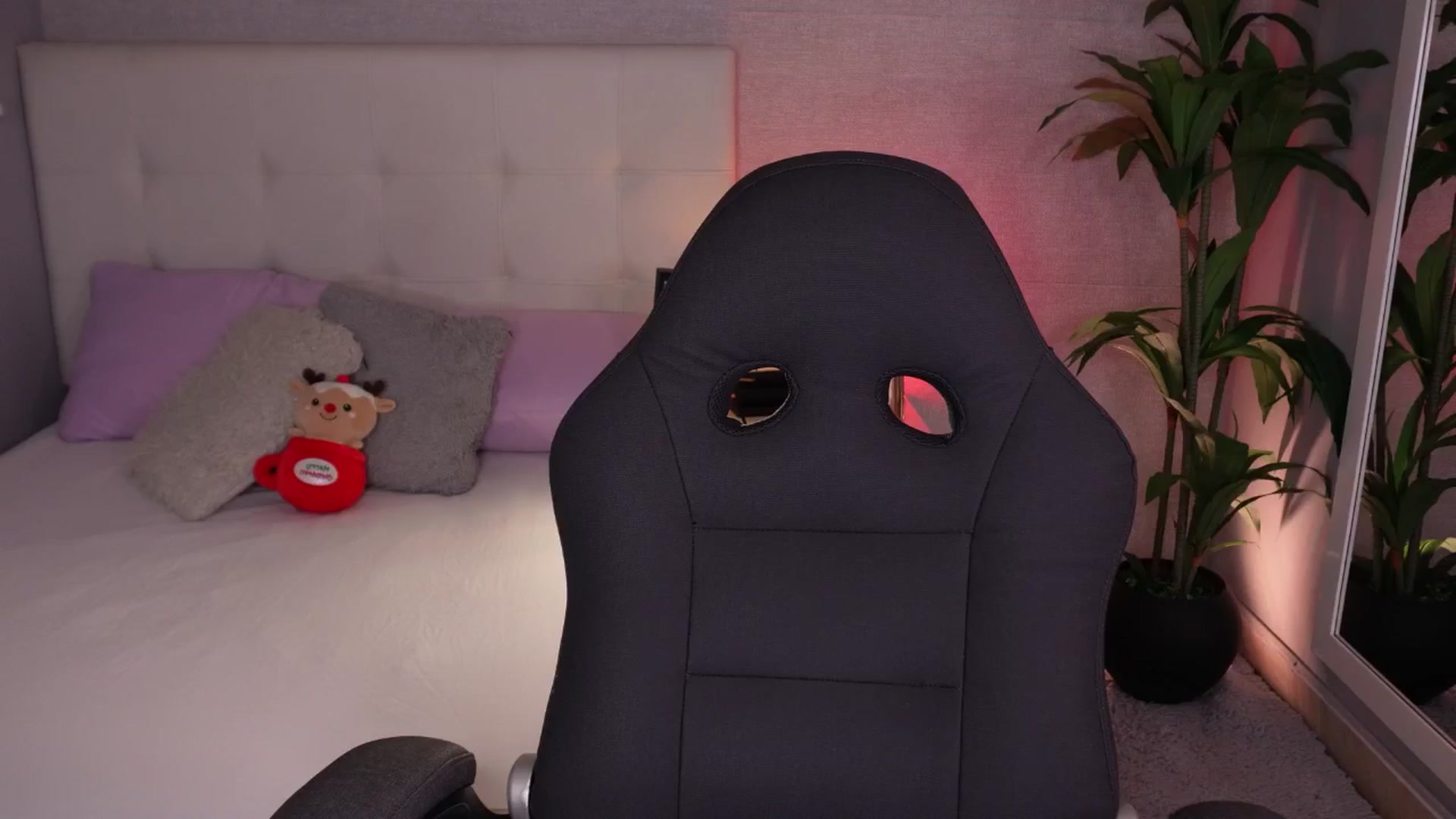 Gallery image thumbnail from Mia_gabbaai's myfreecams stream on, 12/14/2025, 15:15 image 12 of 20