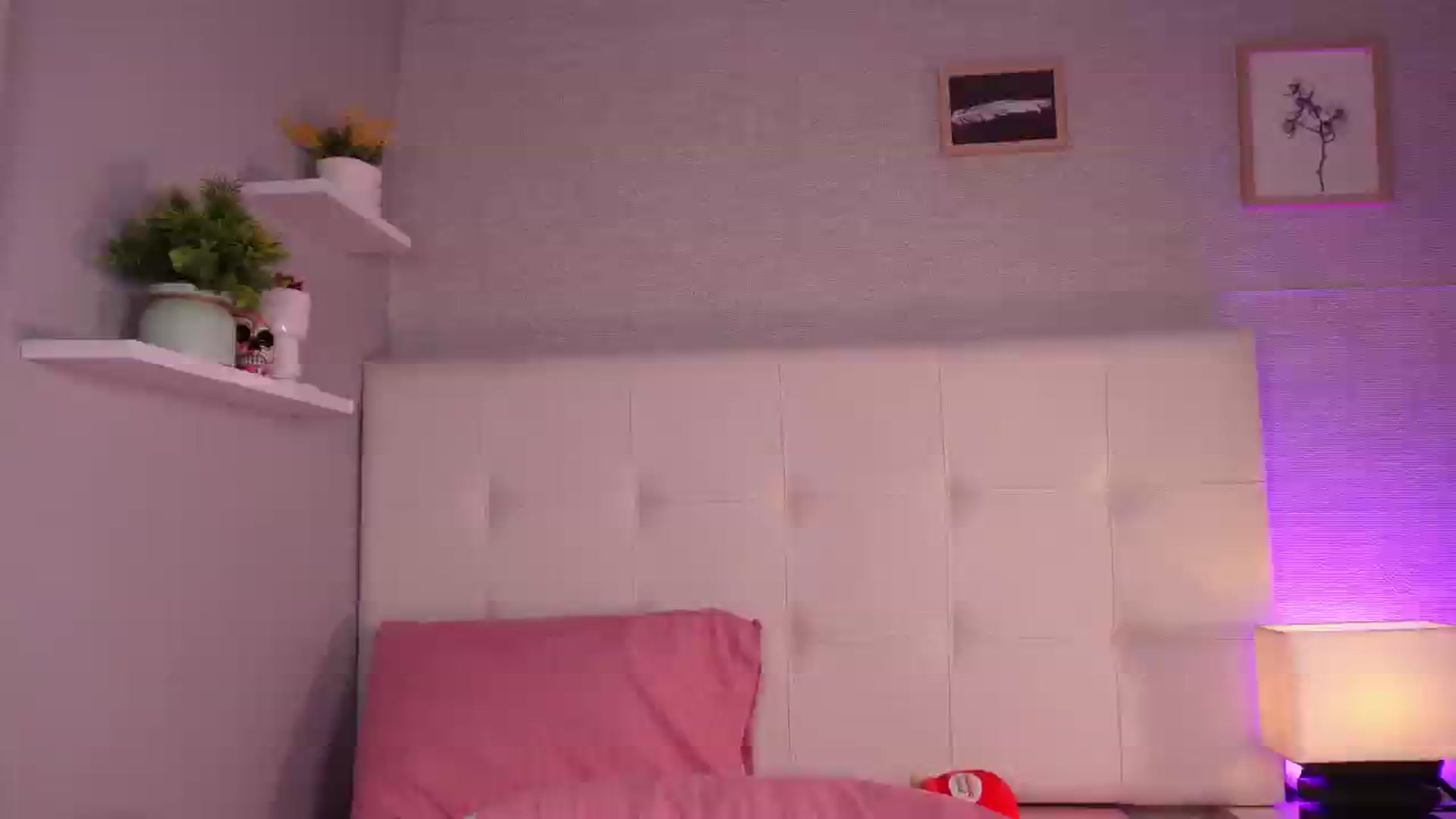 Gallery image thumbnail from Mia_gabbaai's myfreecams stream on, 12/23/2025, 18:34 image 16 of 20