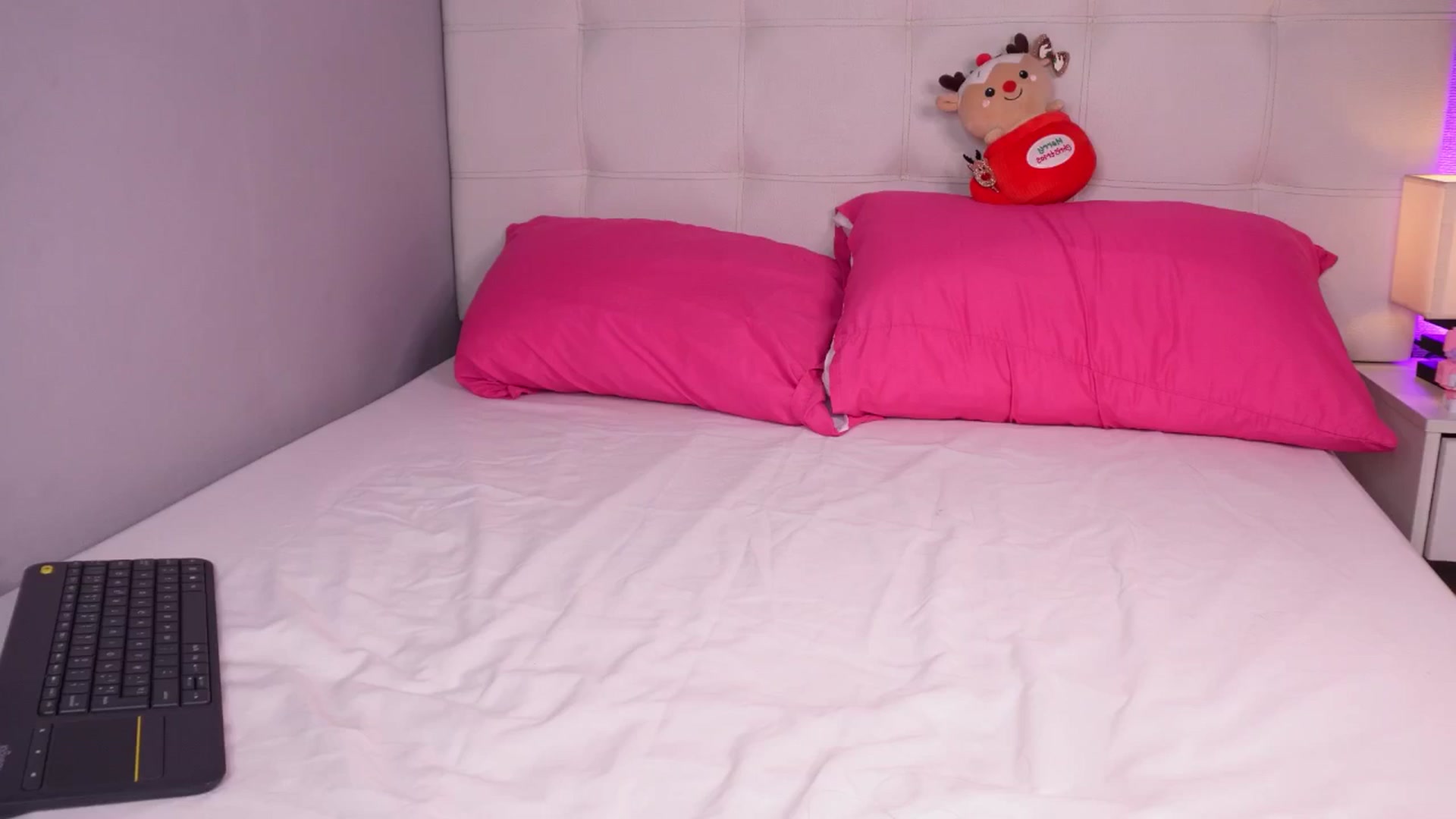 Gallery image thumbnail from Mia_gabbaai's myfreecams stream on, 12/27/2025, 19:03 image 12 of 20