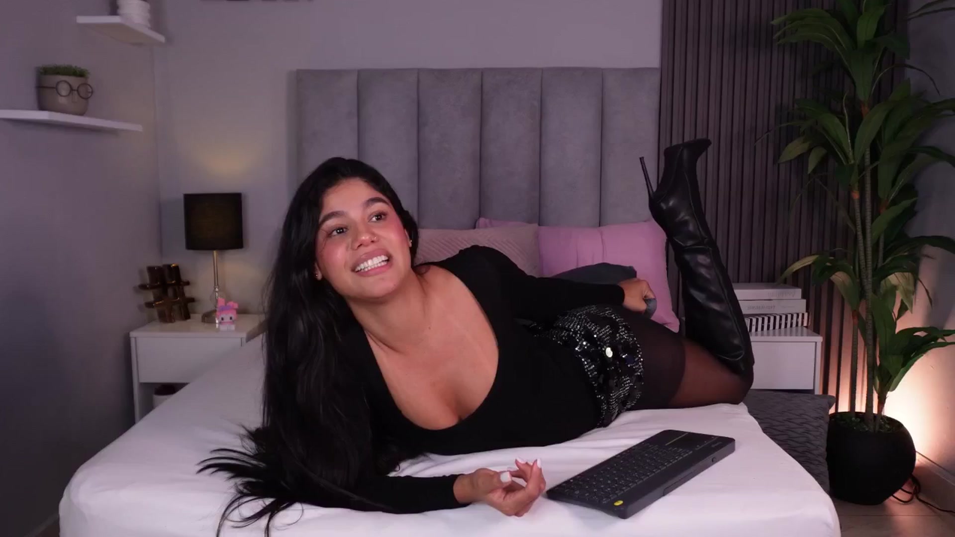 Gallery image thumbnail from Mia_gabbaai's myfreecams stream on, 03/28/2026, 18:34 image 13 of 20