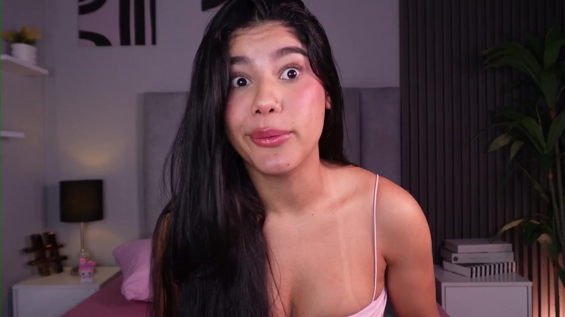 Gallery image thumbnail from Mia_gabbaai's myfreecams stream on, 03/29/2026, 18:34 image 1 of 20