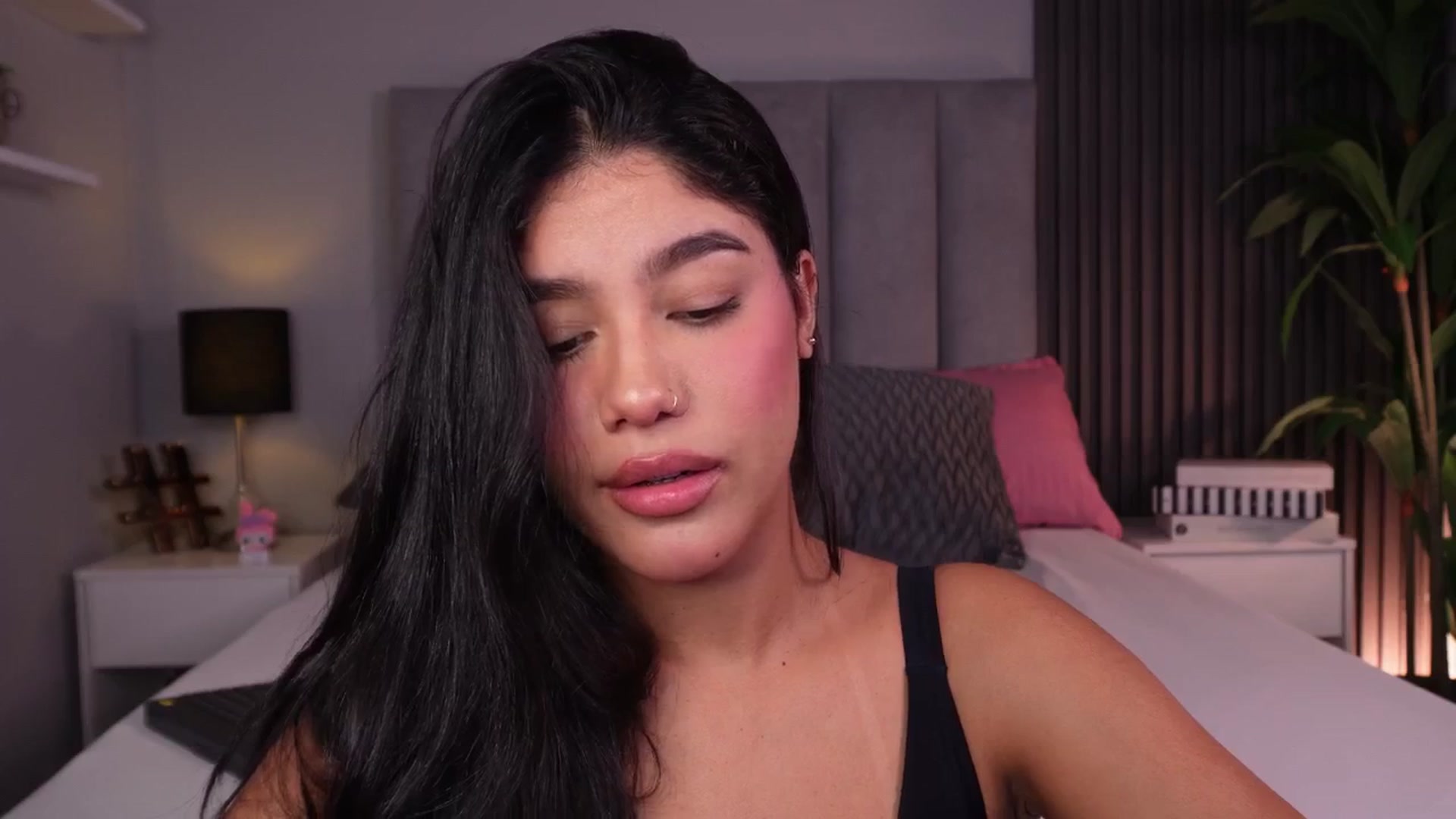 Gallery image thumbnail from Mia_gabbaai's myfreecams stream on, 03/31/2026, 15:04 image 12 of 20
