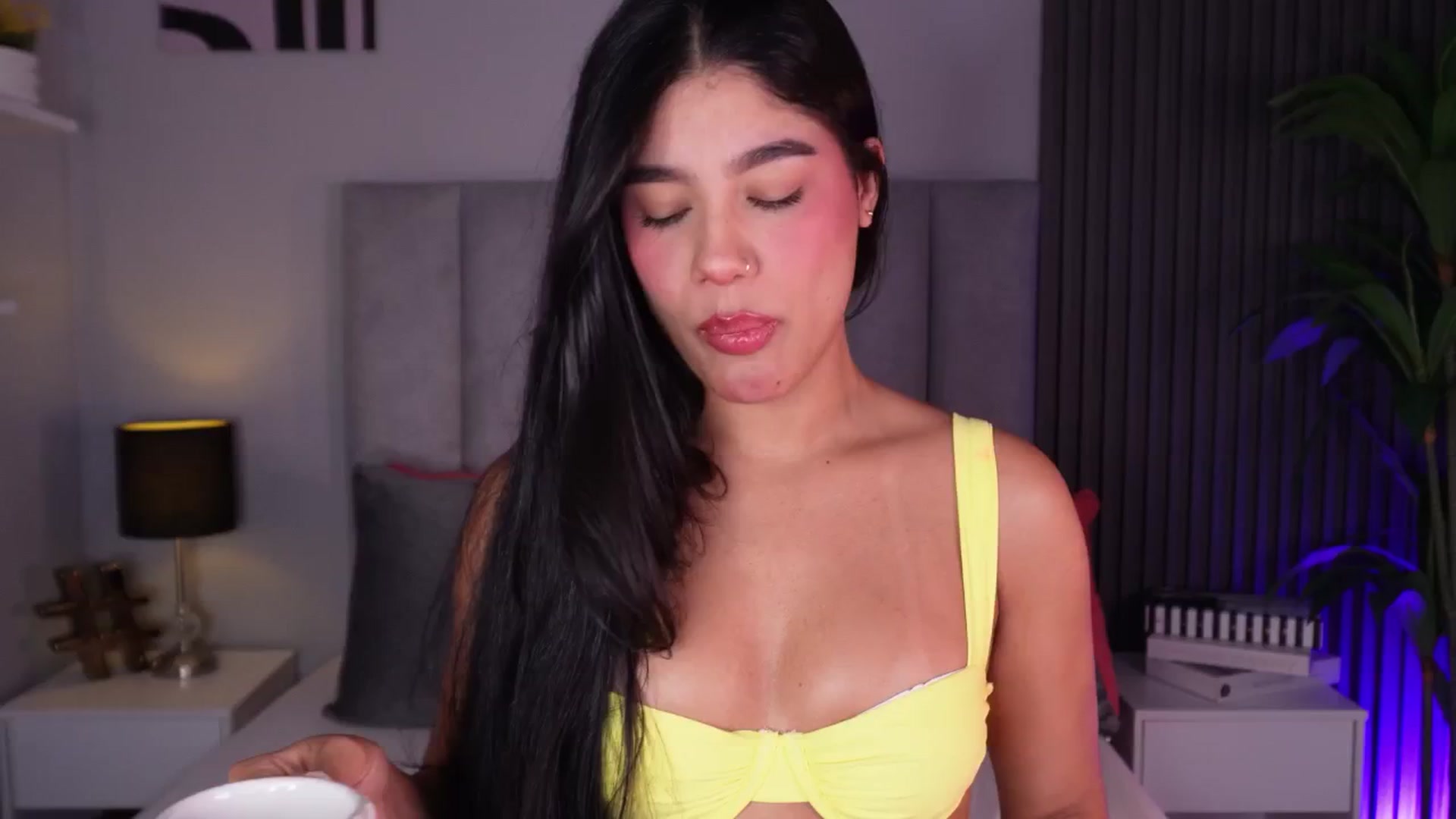 Gallery image thumbnail from Mia_gabbaai's myfreecams stream on, 04/06/2026, 13:06 image 9 of 20
