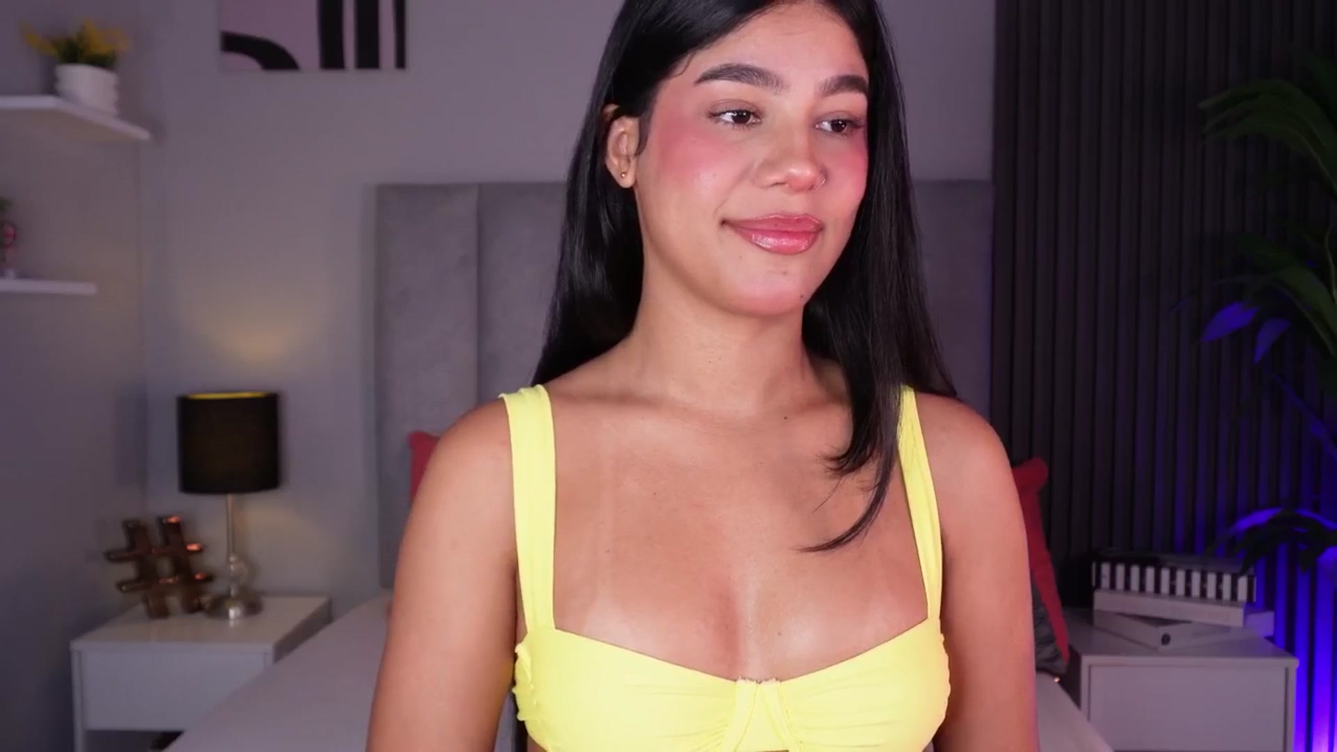 Gallery image thumbnail from Mia_gabbaai's myfreecams stream on, 04/06/2026, 15:16 image 3 of 20