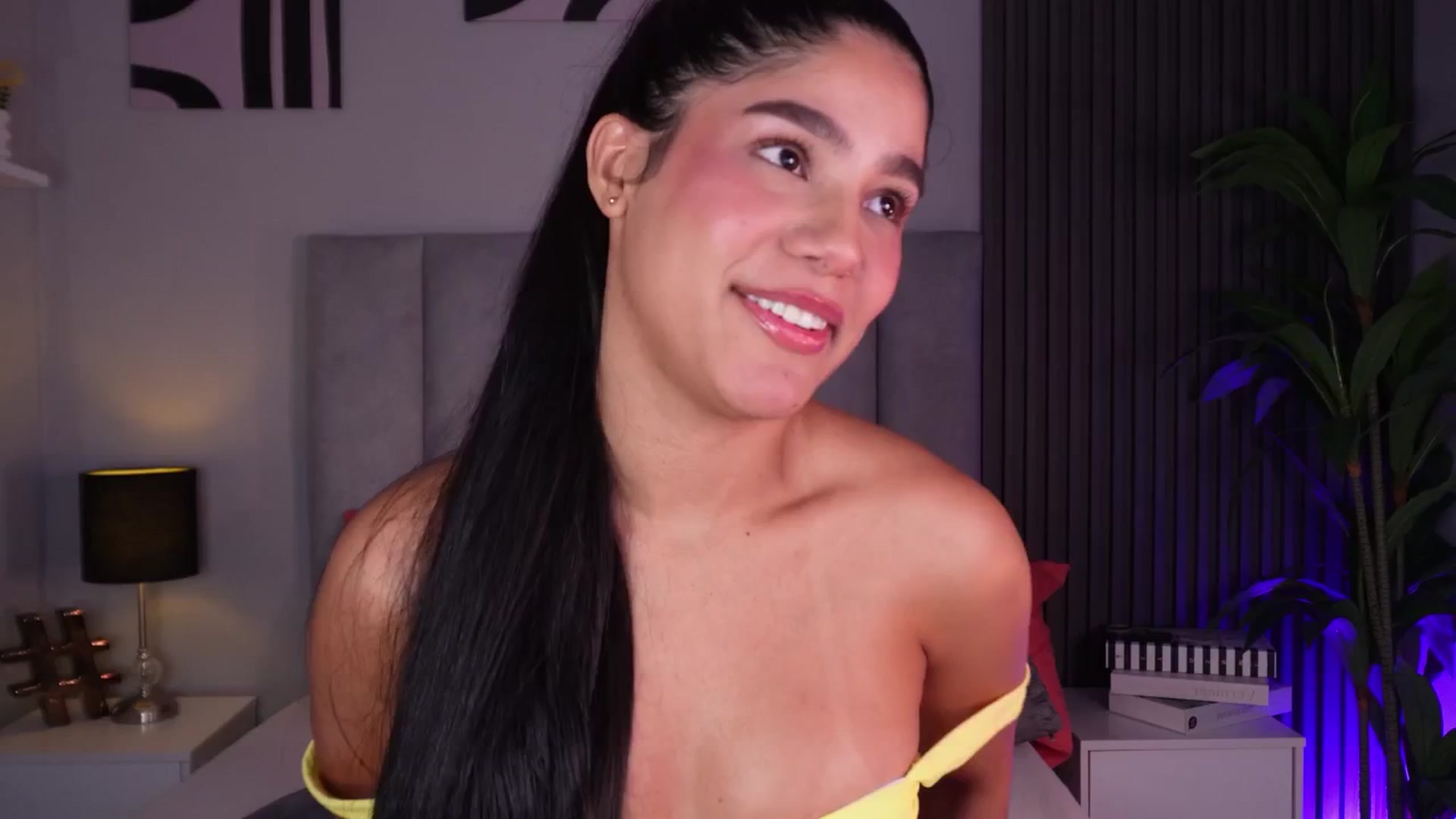 Gallery image thumbnail from Mia_gabbaai's myfreecams stream on, 04/06/2026, 17:24 image 1 of 20