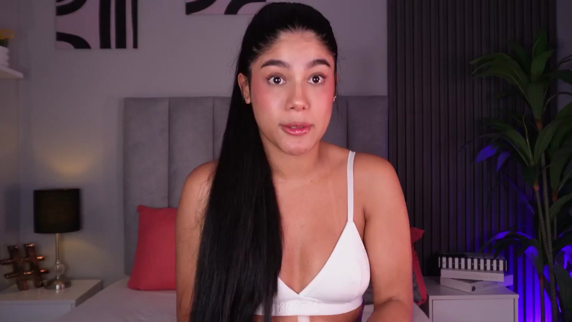 Gallery image thumbnail from Mia_gabbaai's myfreecams stream on, 04/06/2026, 18:32 image 20 of 20