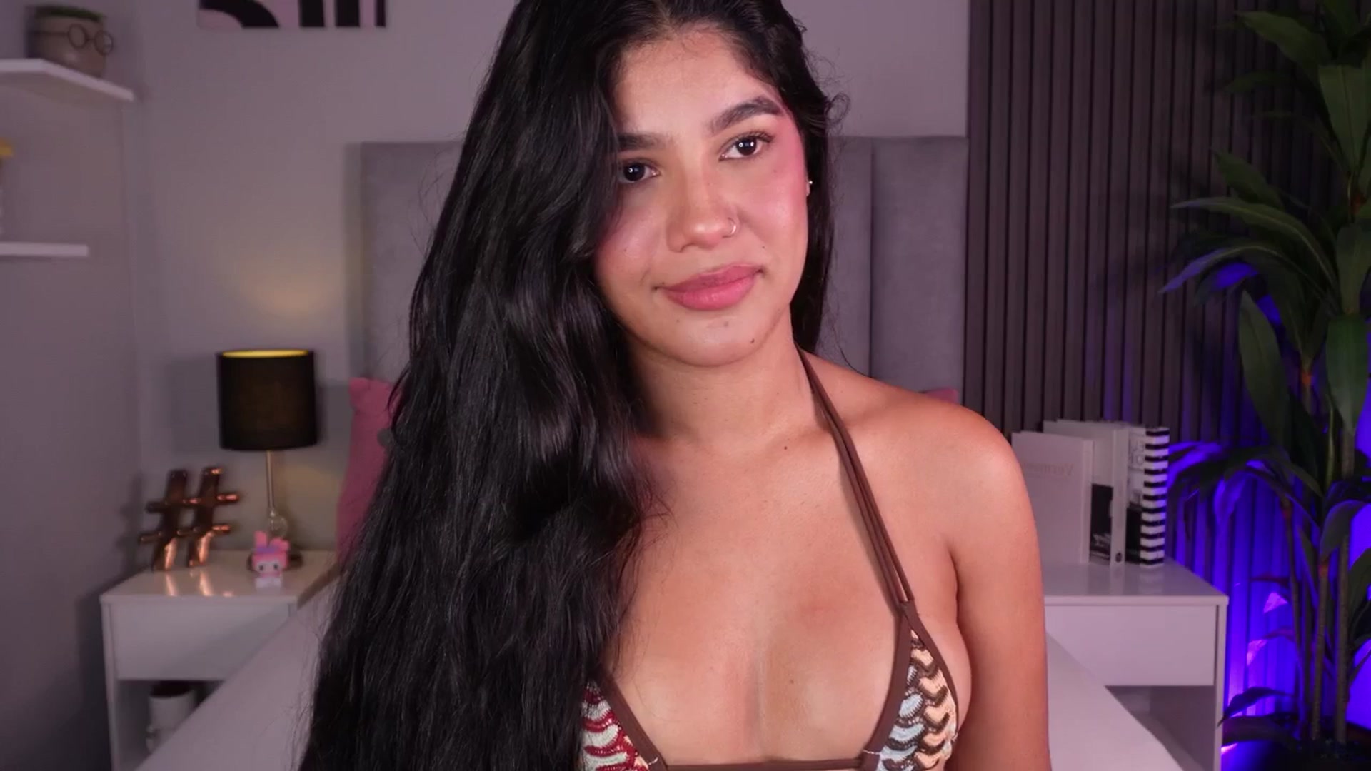 Gallery image thumbnail from Mia_gabbaai's myfreecams stream on, 04/10/2026, 17:32 image 12 of 20