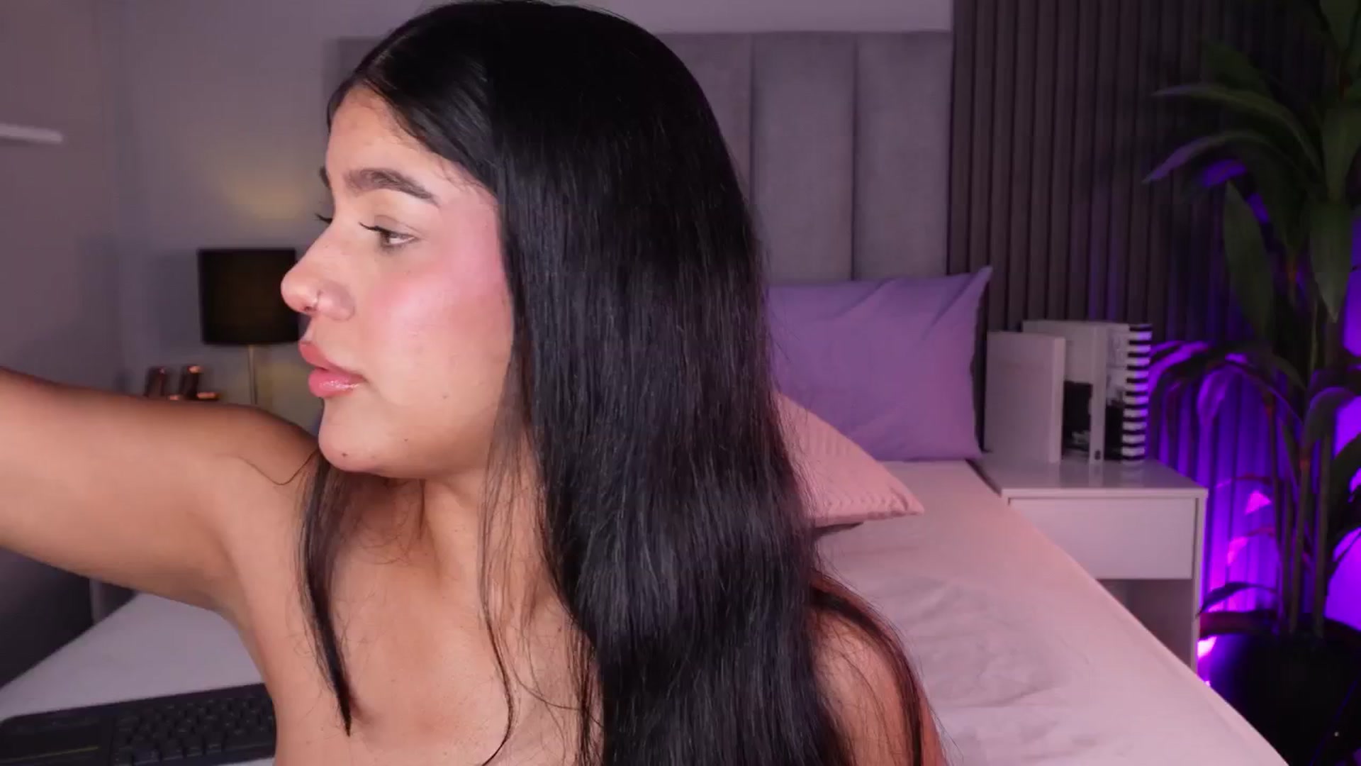 Gallery image thumbnail from Mia_gabbaai's myfreecams stream on, 04/11/2026, 16:41 image 5 of 20