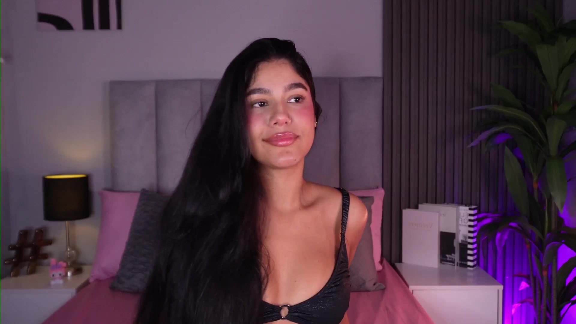Gallery image thumbnail from Mia_gabbaai's myfreecams stream on, 04/12/2026, 14:48 image 11 of 20