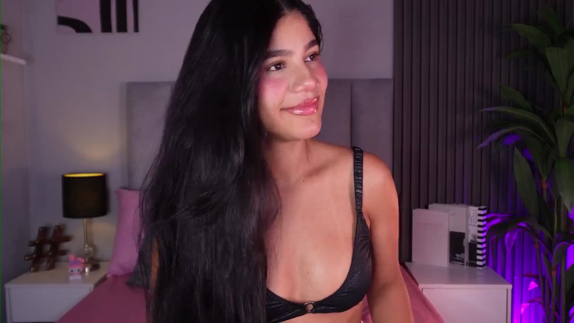 Gallery image thumbnail from Mia_gabbaai's myfreecams stream on, 04/12/2026, 14:48 image 6 of 20