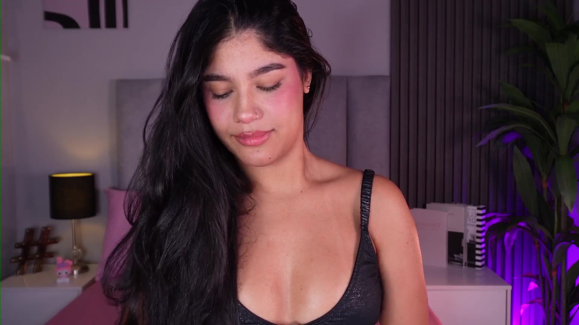 Gallery image thumbnail from Mia_gabbaai's myfreecams stream on, 04/12/2026, 14:48 image 14 of 20