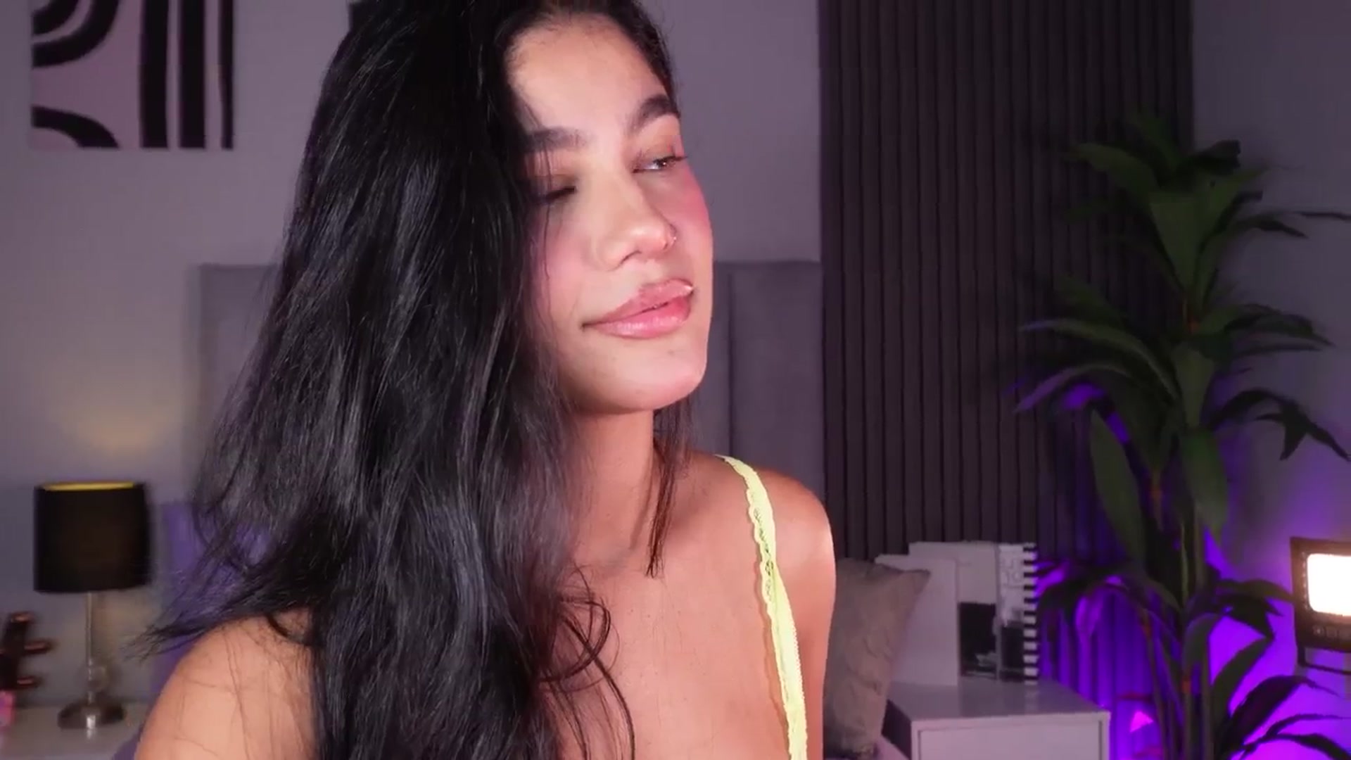 Gallery image thumbnail from Mia_gabbaai's myfreecams stream on, 04/17/2026, 14:23 image 14 of 20
