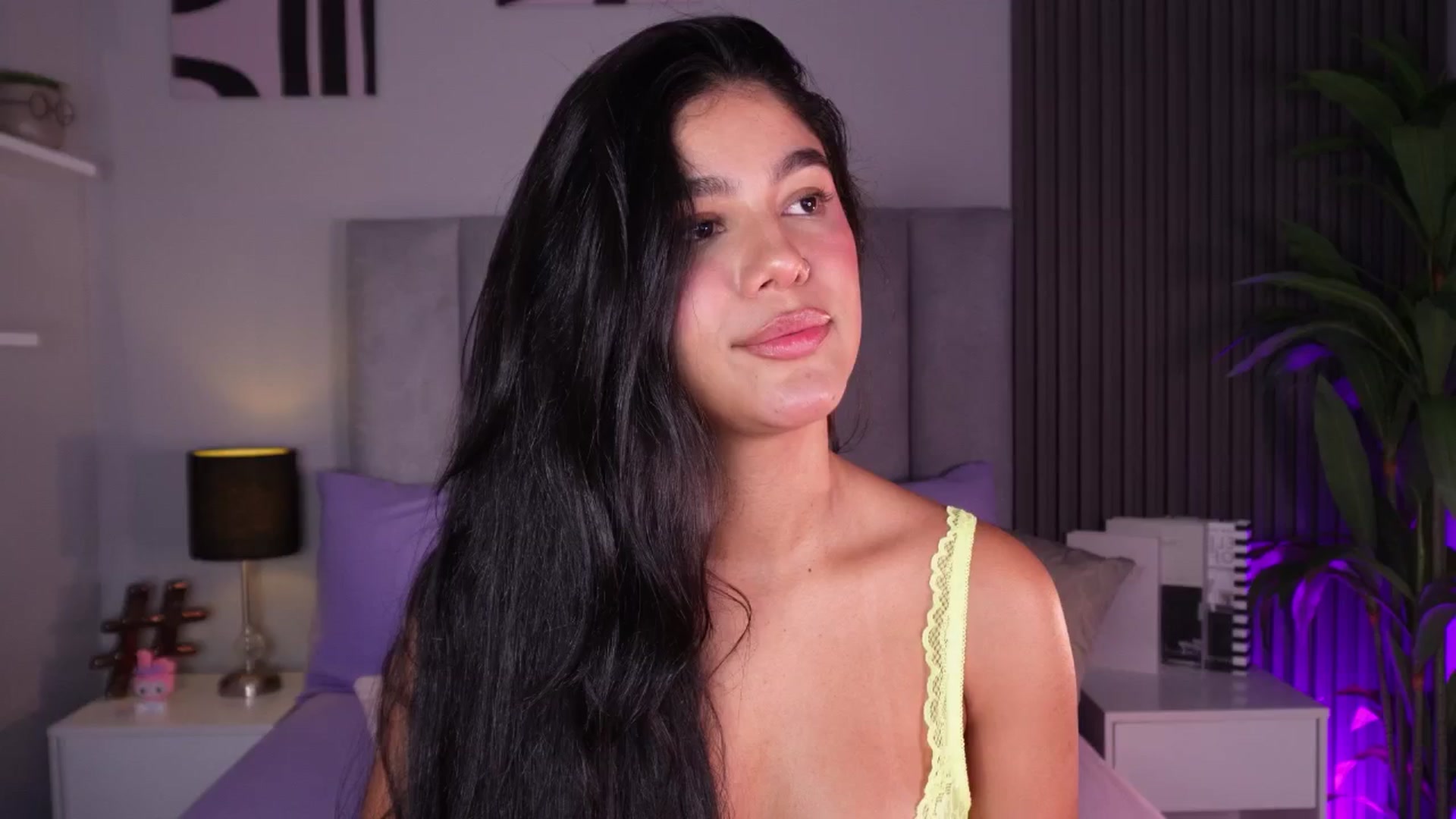 Gallery image thumbnail from Mia_gabbaai's myfreecams stream on, 04/17/2026, 15:46 image 4 of 20