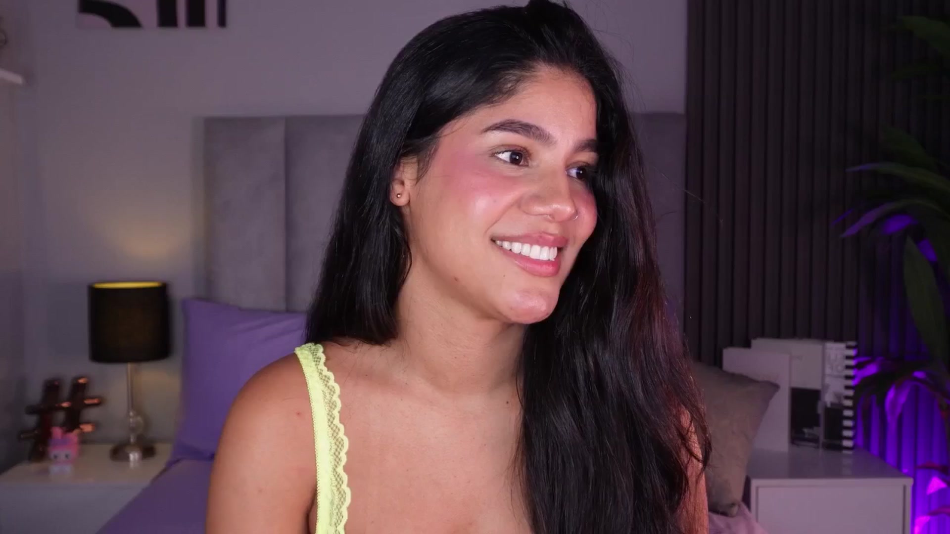 Gallery image thumbnail from Mia_gabbaai's myfreecams stream on, 04/17/2026, 17:55 image 10 of 20
