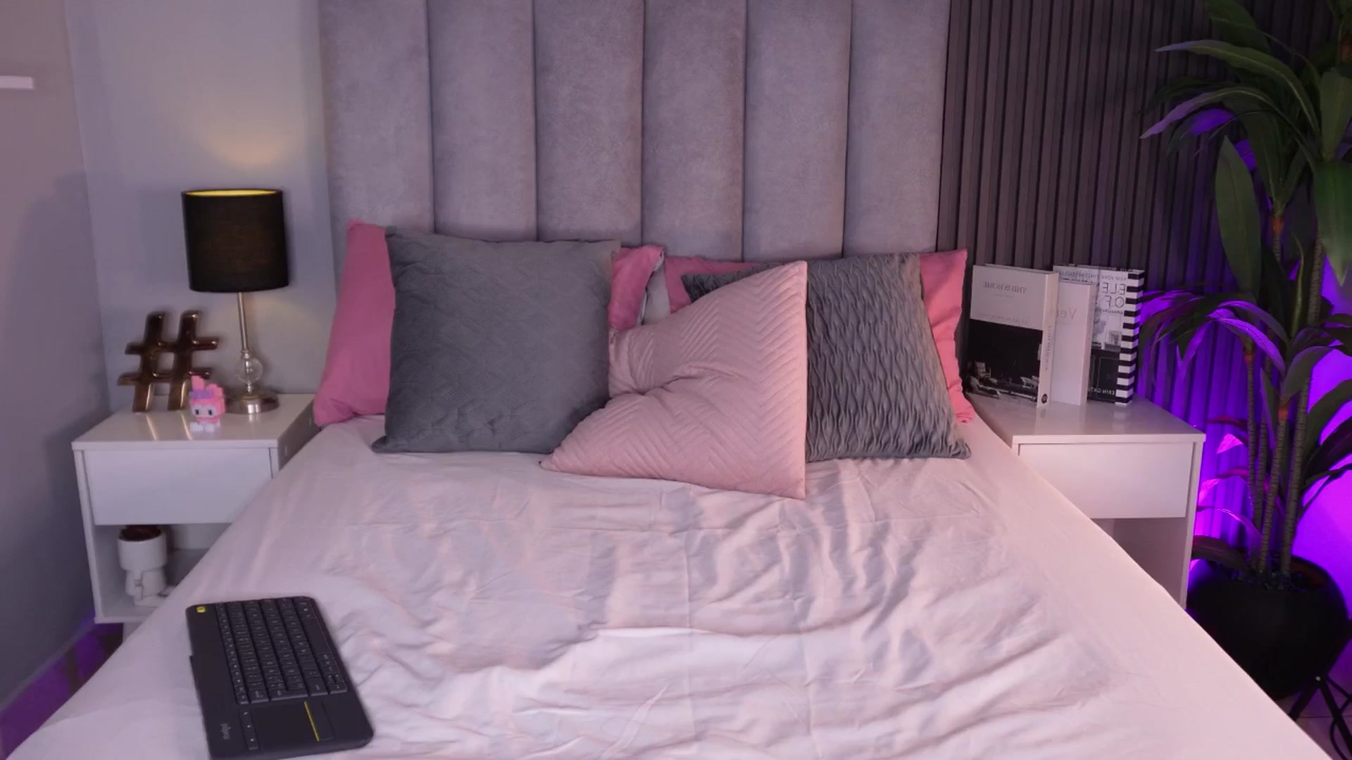 Gallery image thumbnail from Mia_gabbaai's myfreecams stream on, 04/18/2026, 14:08 image 19 of 20