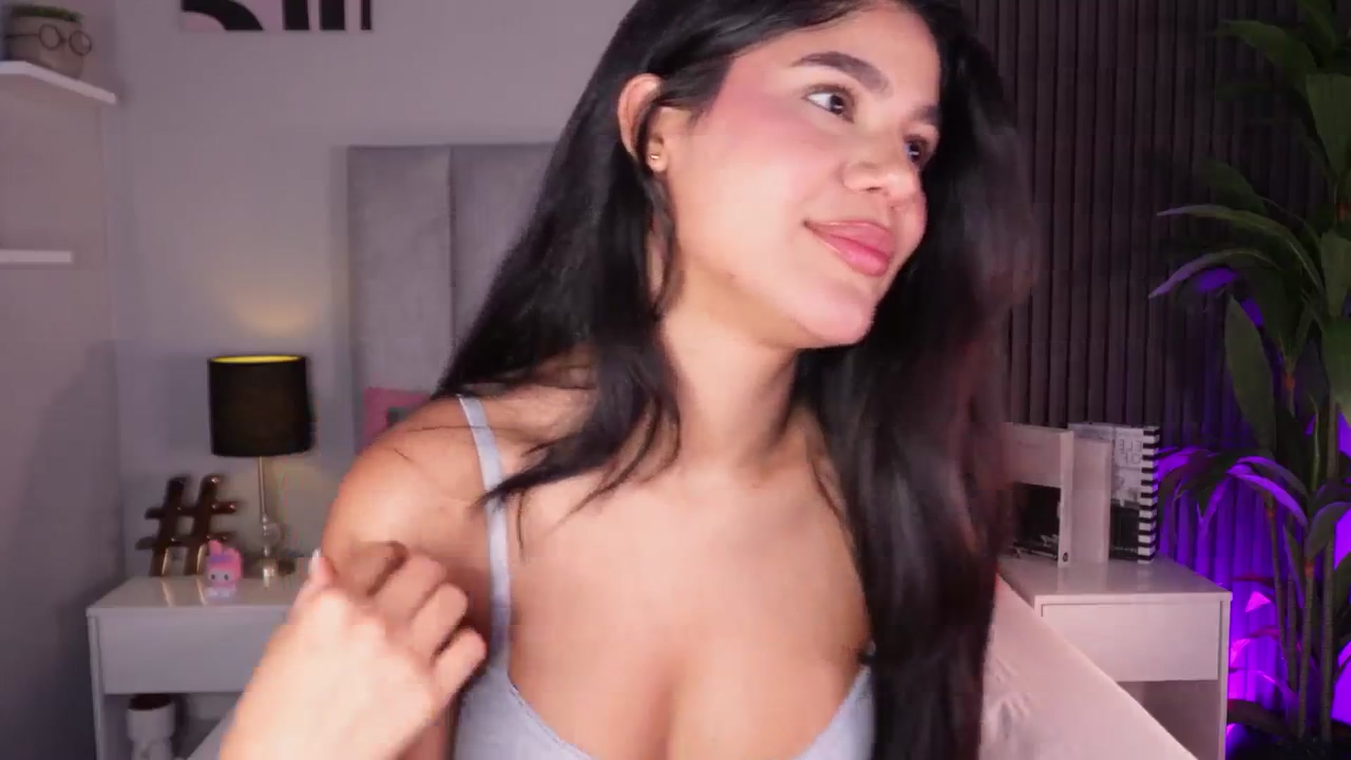 Gallery image thumbnail from Mia_gabbaai's myfreecams stream on, 04/18/2026, 14:08 image 8 of 20