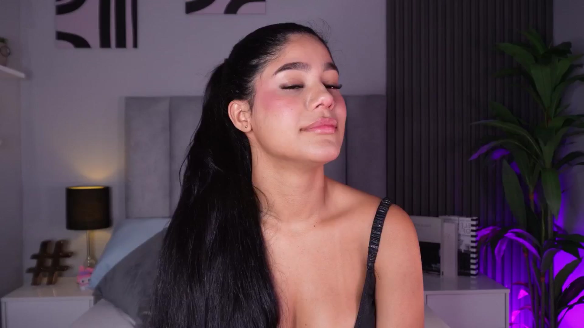 Gallery image thumbnail from Mia_gabbaai's myfreecams stream on, 04/22/2026, 13:54 image 19 of 20