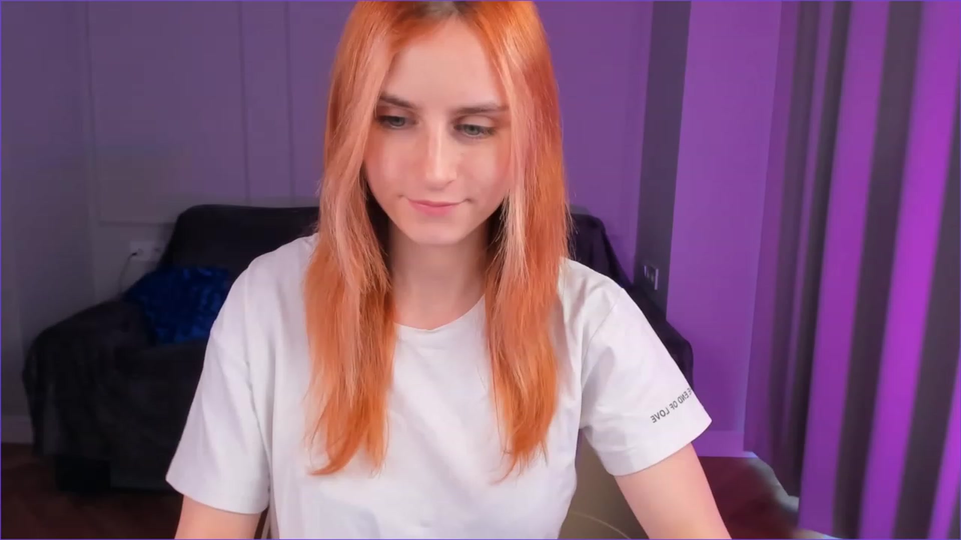 Gallery image thumbnail from Mia_lunaaa's myfreecams stream on, 11/27/2022, 09:03 image 12 of 20