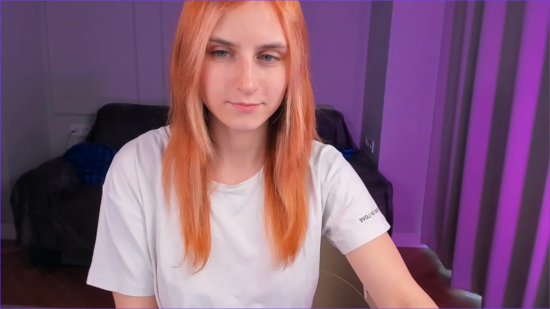 Gallery image thumbnail from Mia_lunaaa's myfreecams stream on, 11/27/2022, 12:59 image 10 of 20