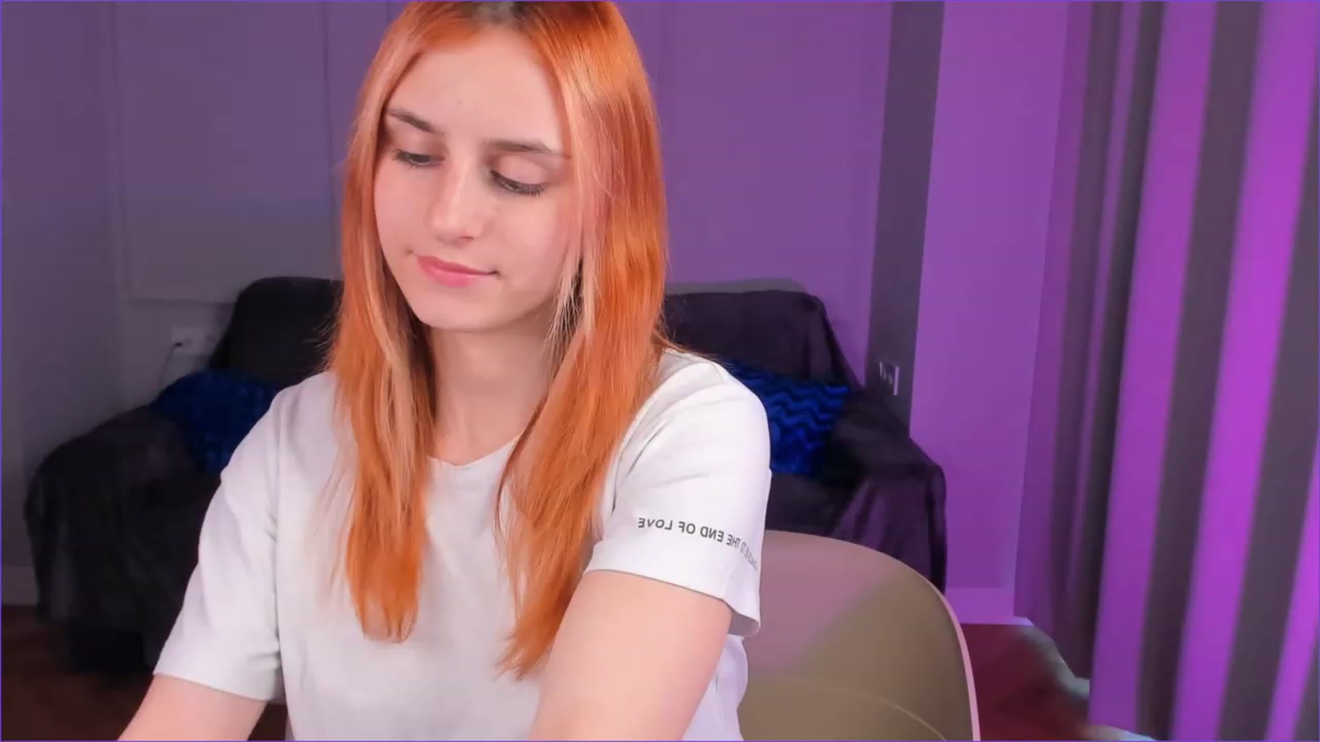 Gallery image thumbnail from Mia_lunaaa's myfreecams stream on, 11/27/2022, 12:59 image 19 of 20