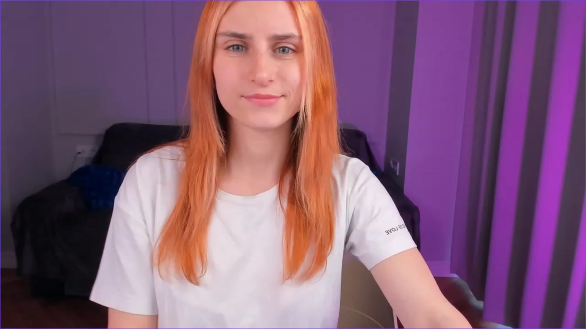 Gallery image thumbnail from Mia_lunaaa's myfreecams stream on, 11/27/2022, 12:59 image 17 of 20