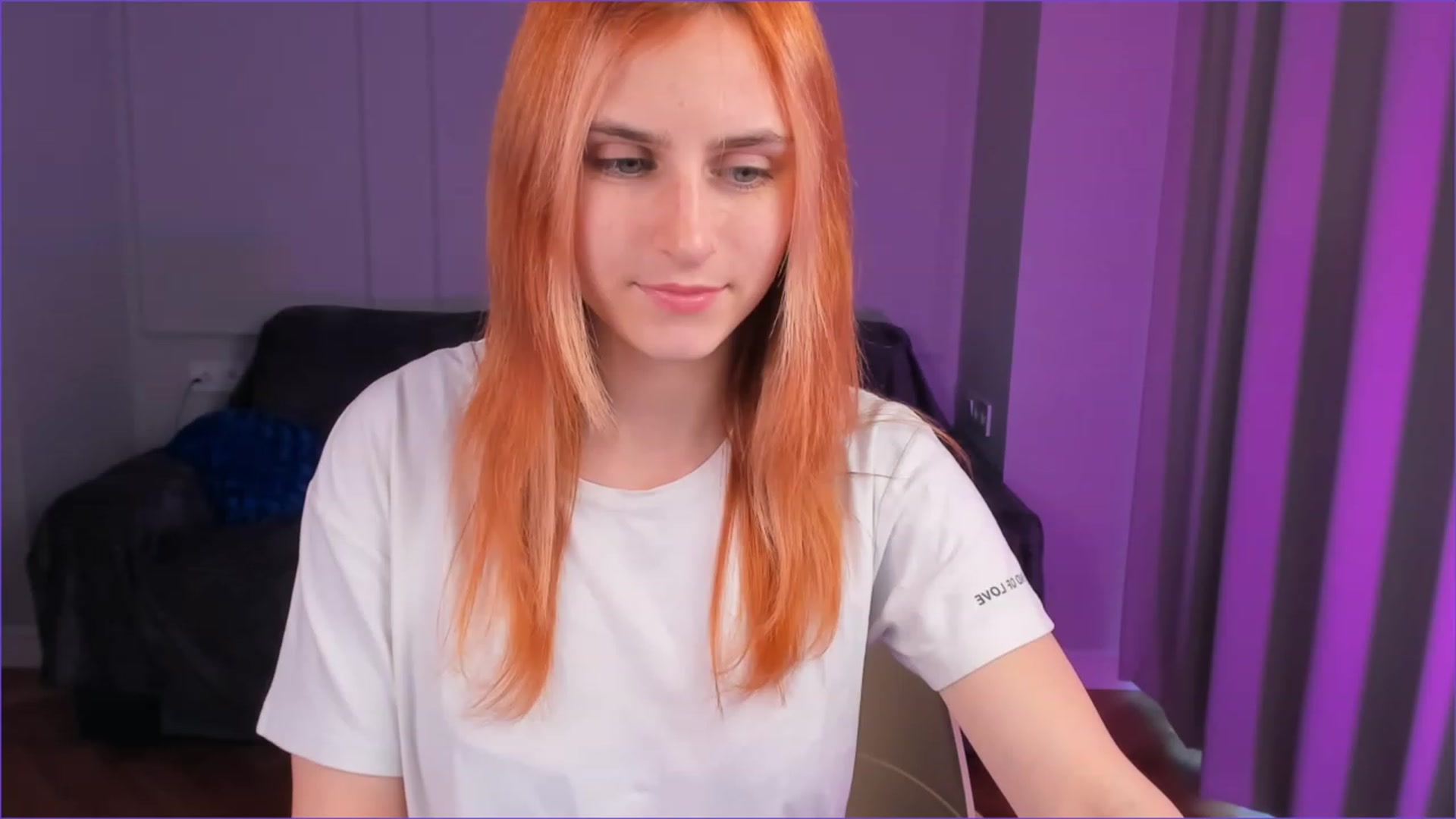 Gallery image thumbnail from Mia_lunaaa's myfreecams stream on, 11/27/2022, 12:59 image 13 of 20