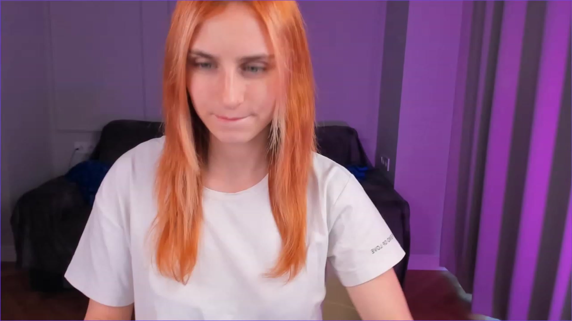 Gallery image thumbnail from Mia_lunaaa's myfreecams stream on, 11/27/2022, 12:59 image 20 of 20