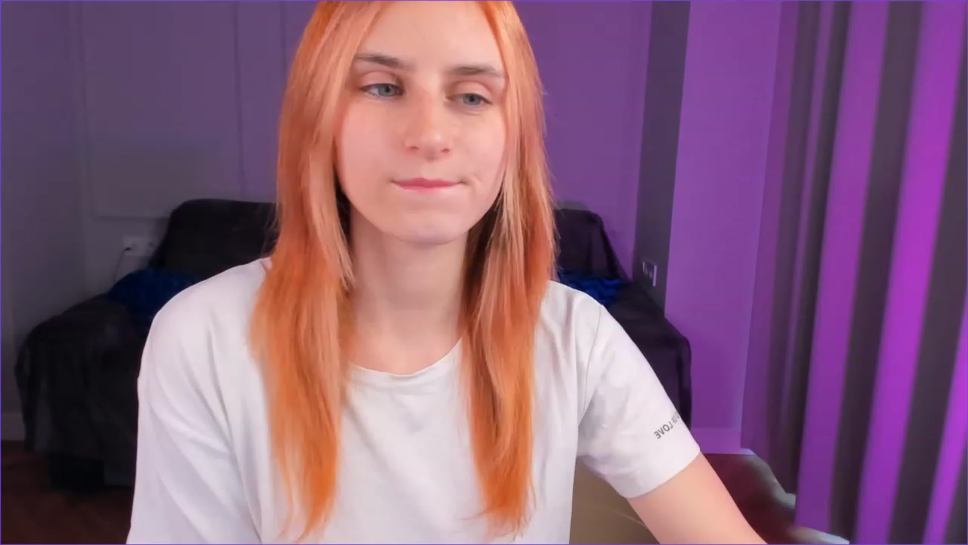 Gallery image thumbnail from Mia_lunaaa's myfreecams stream on, 11/27/2022, 12:59 image 2 of 20